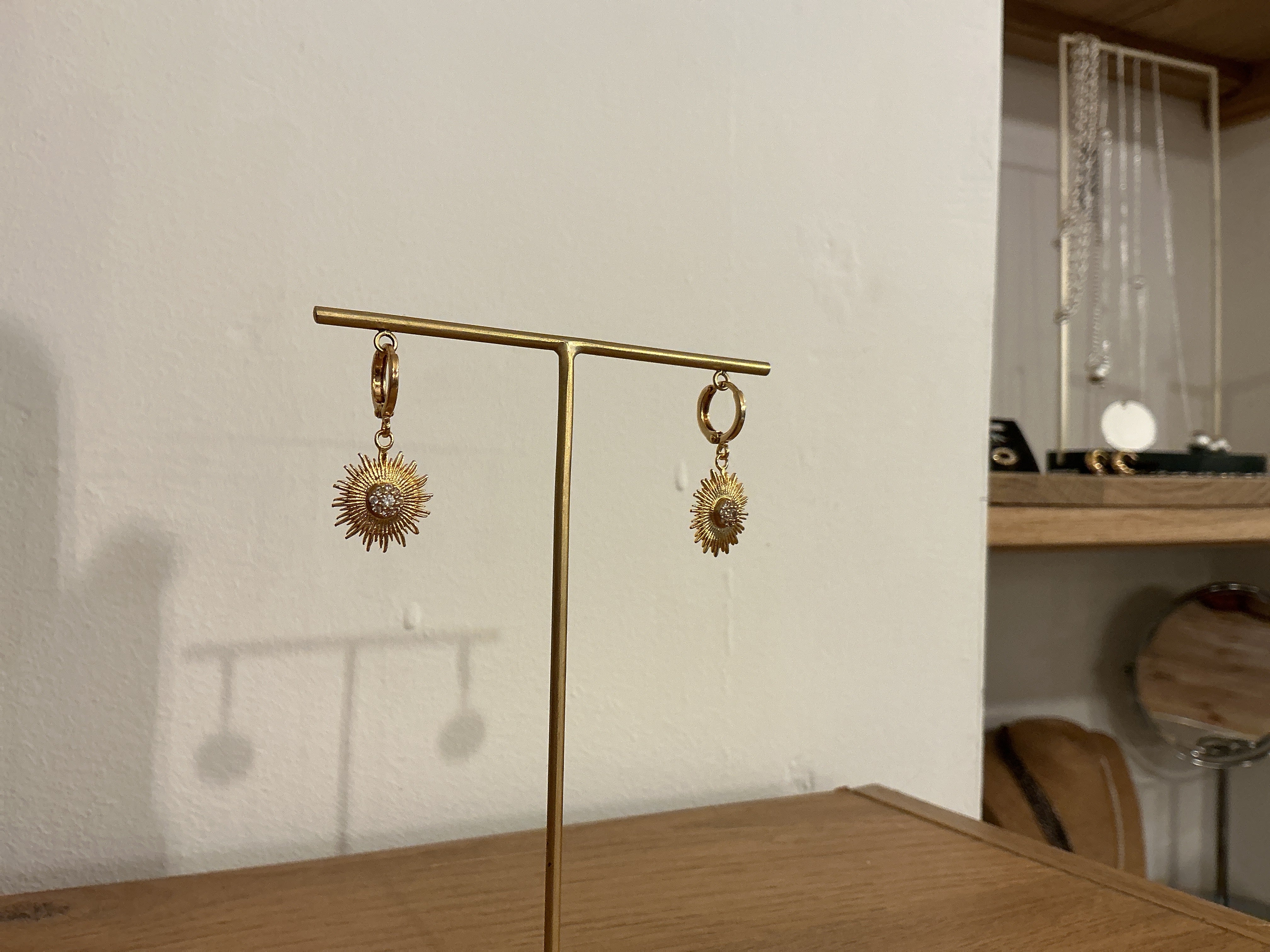 Moonstruck earrings in Gold