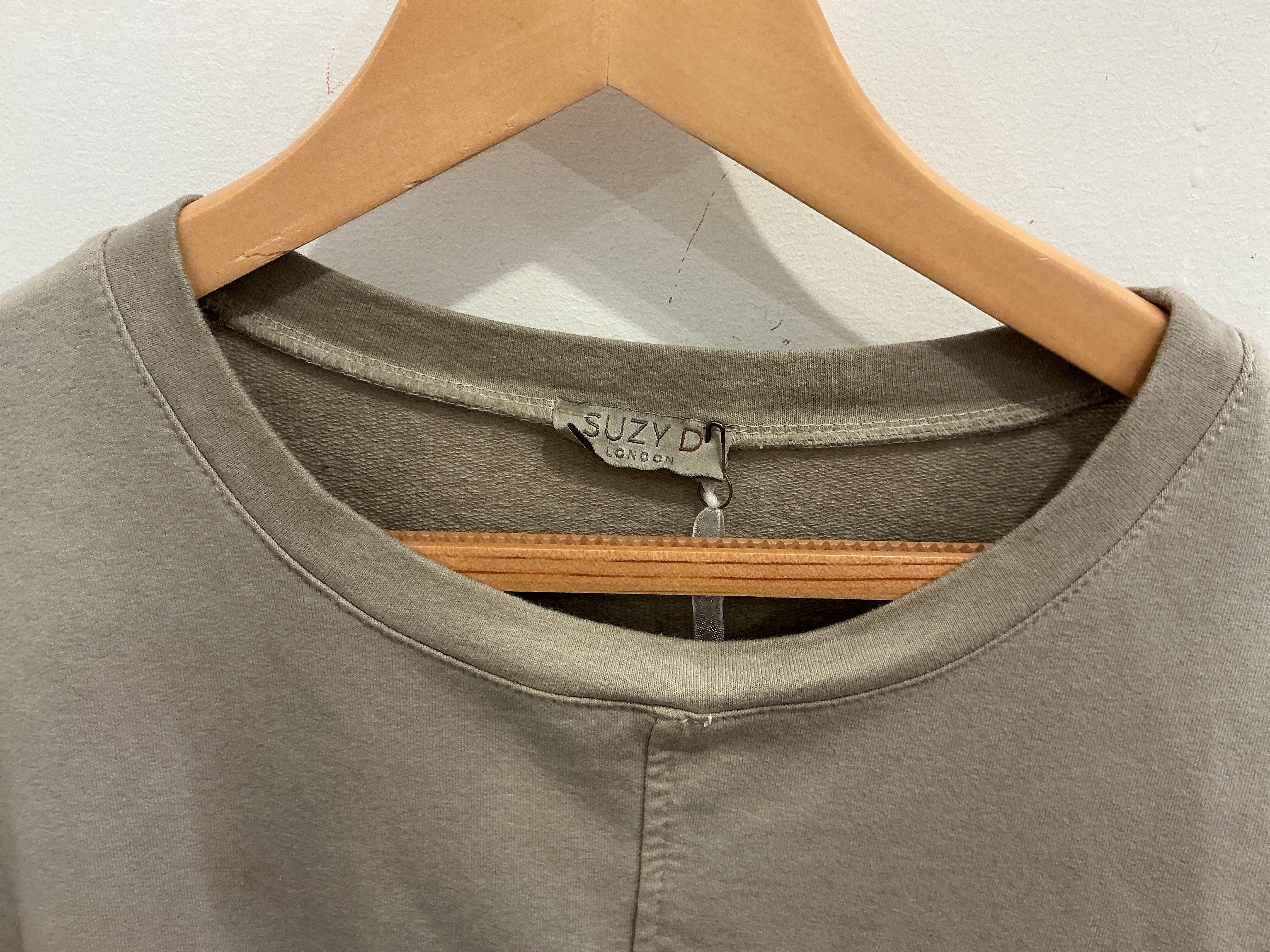 Jensen Distressed Sweatshirt with side splits in Taupe Distressed