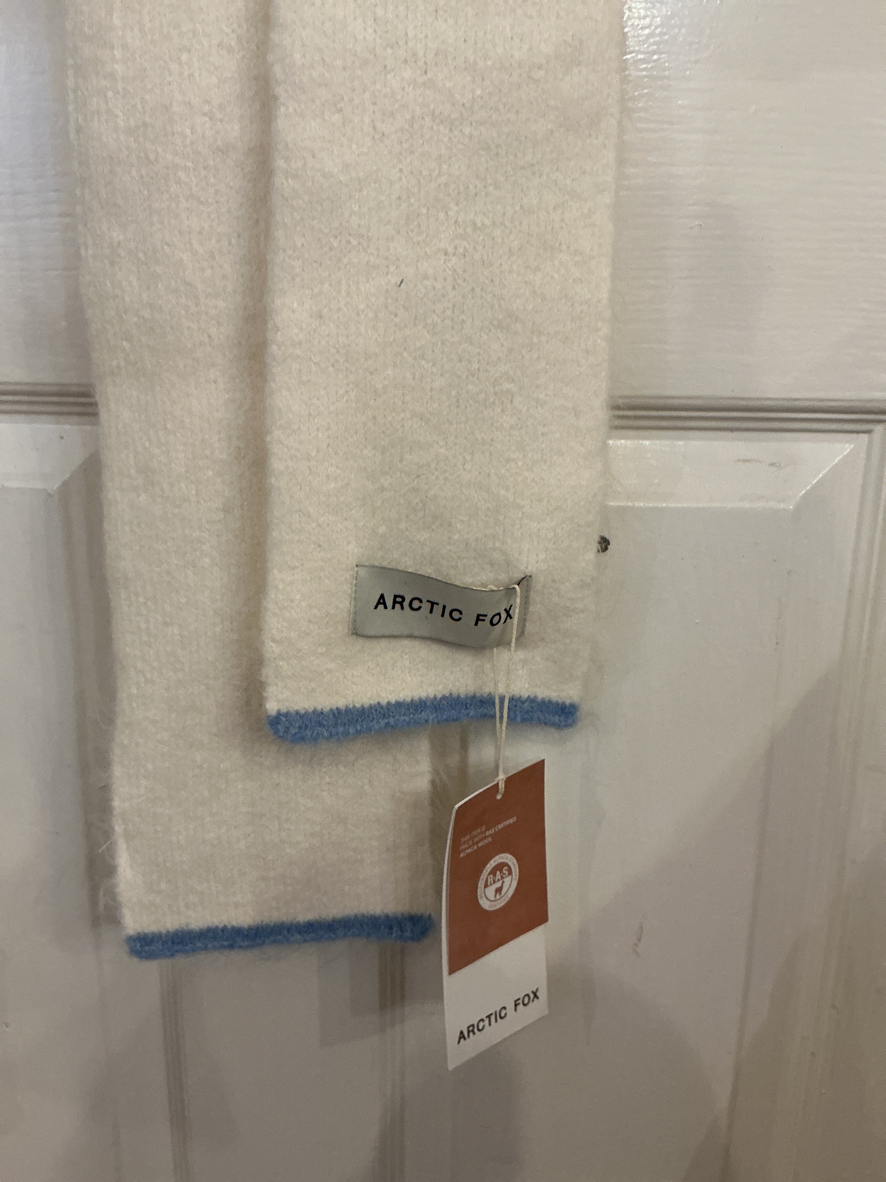 Alpaca Skinny Scarf in White