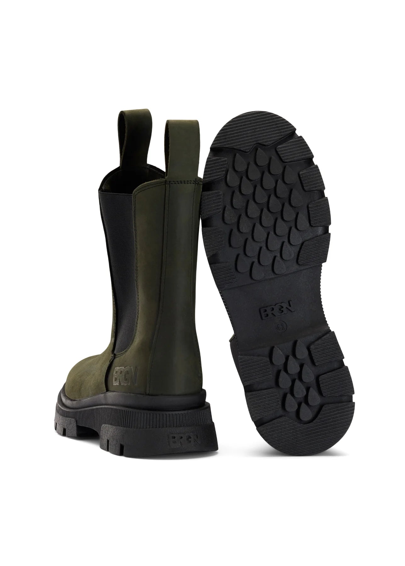 Chelsea Leather Boot in Rosin Dark Green