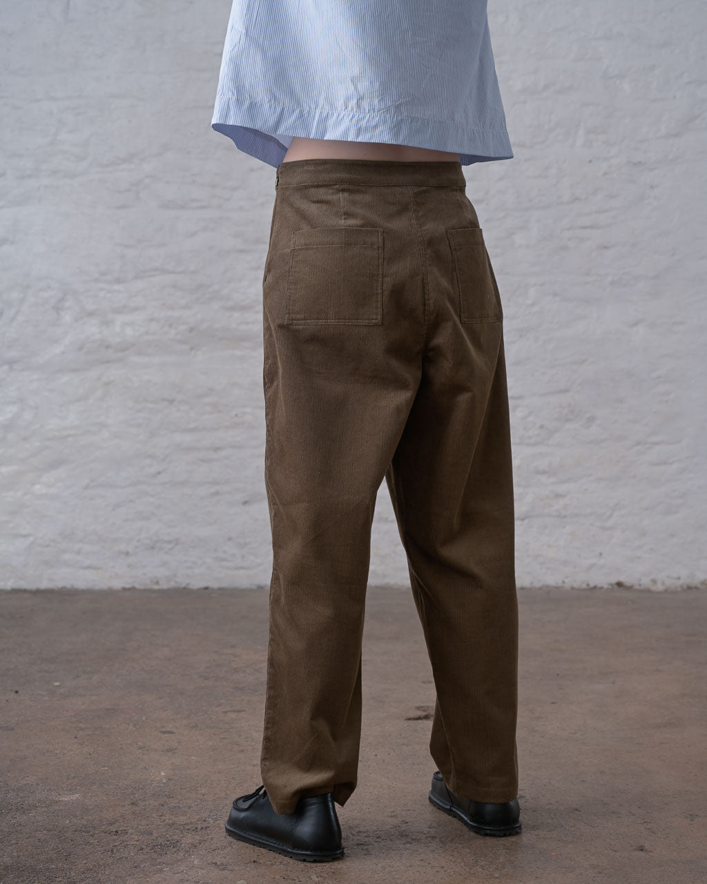 Valentina Narrow leg Cord Trousers in Dark Sand