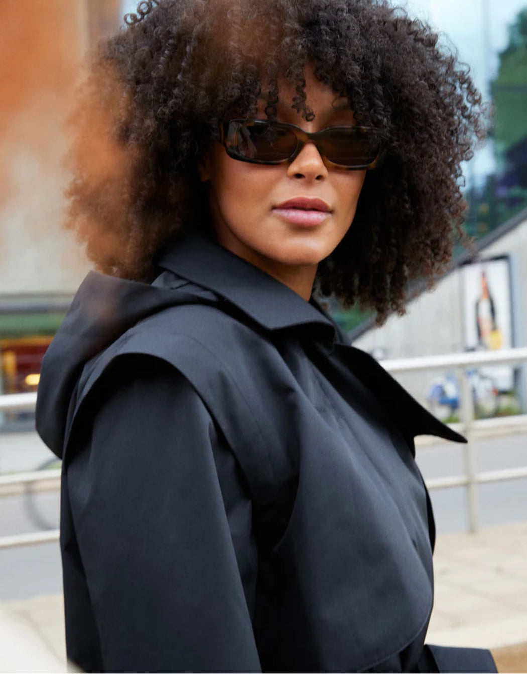 Regndråpe Trench coat in New Black