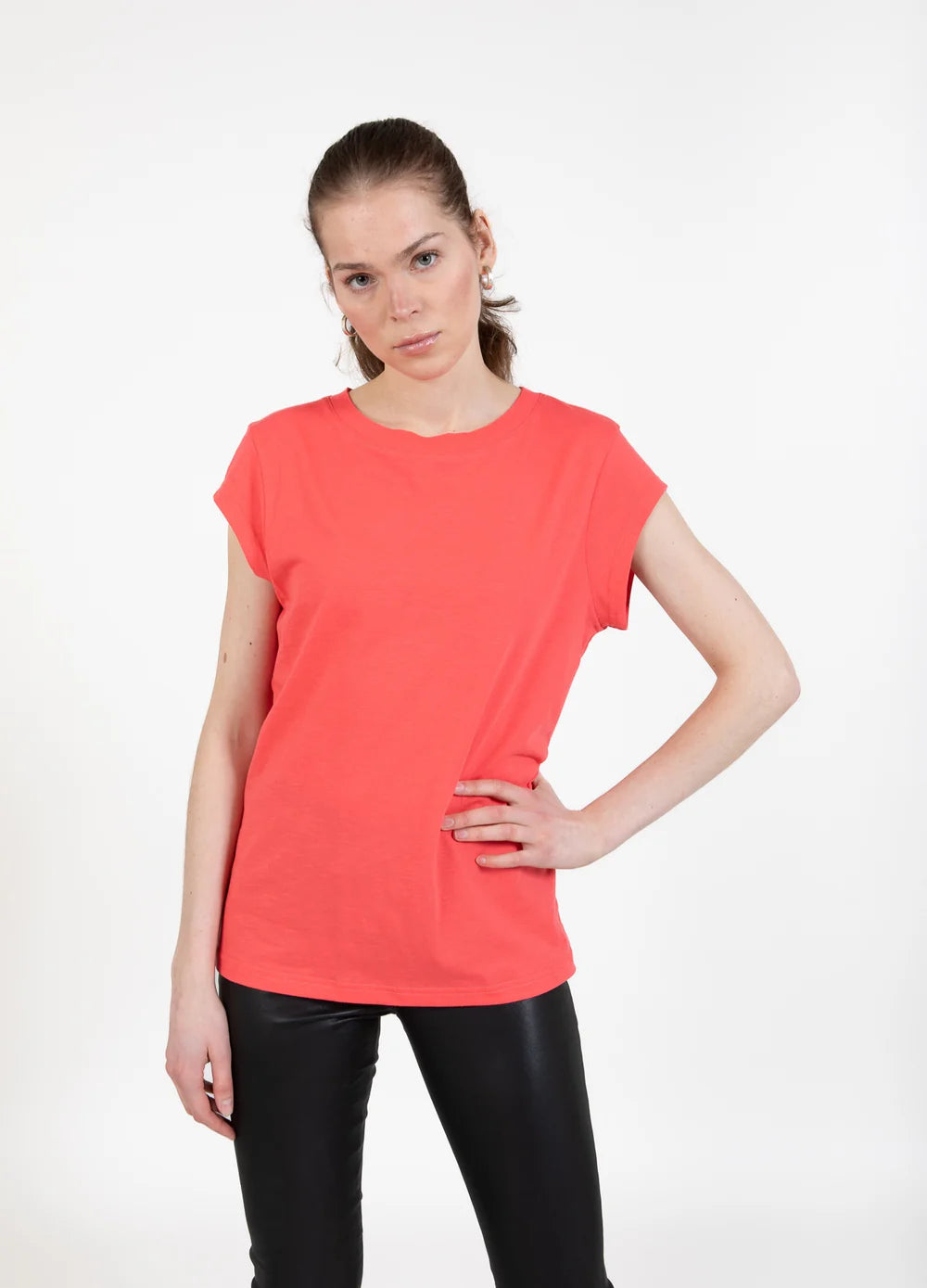 CC heart round-neck t-shirt in Intense Pink