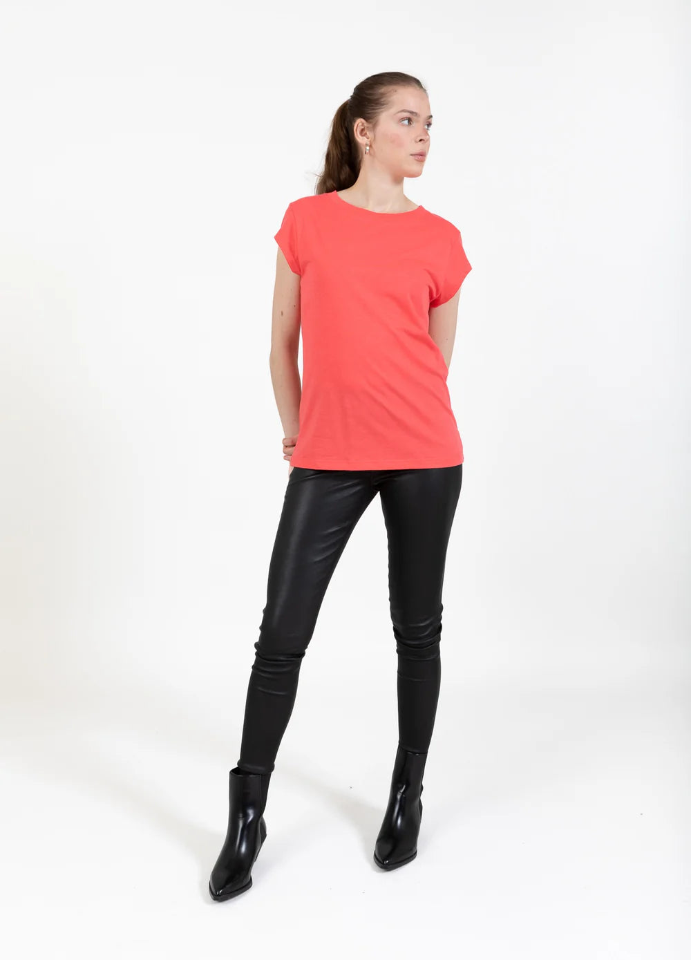 CC heart round-neck t-shirt in Intense Pink