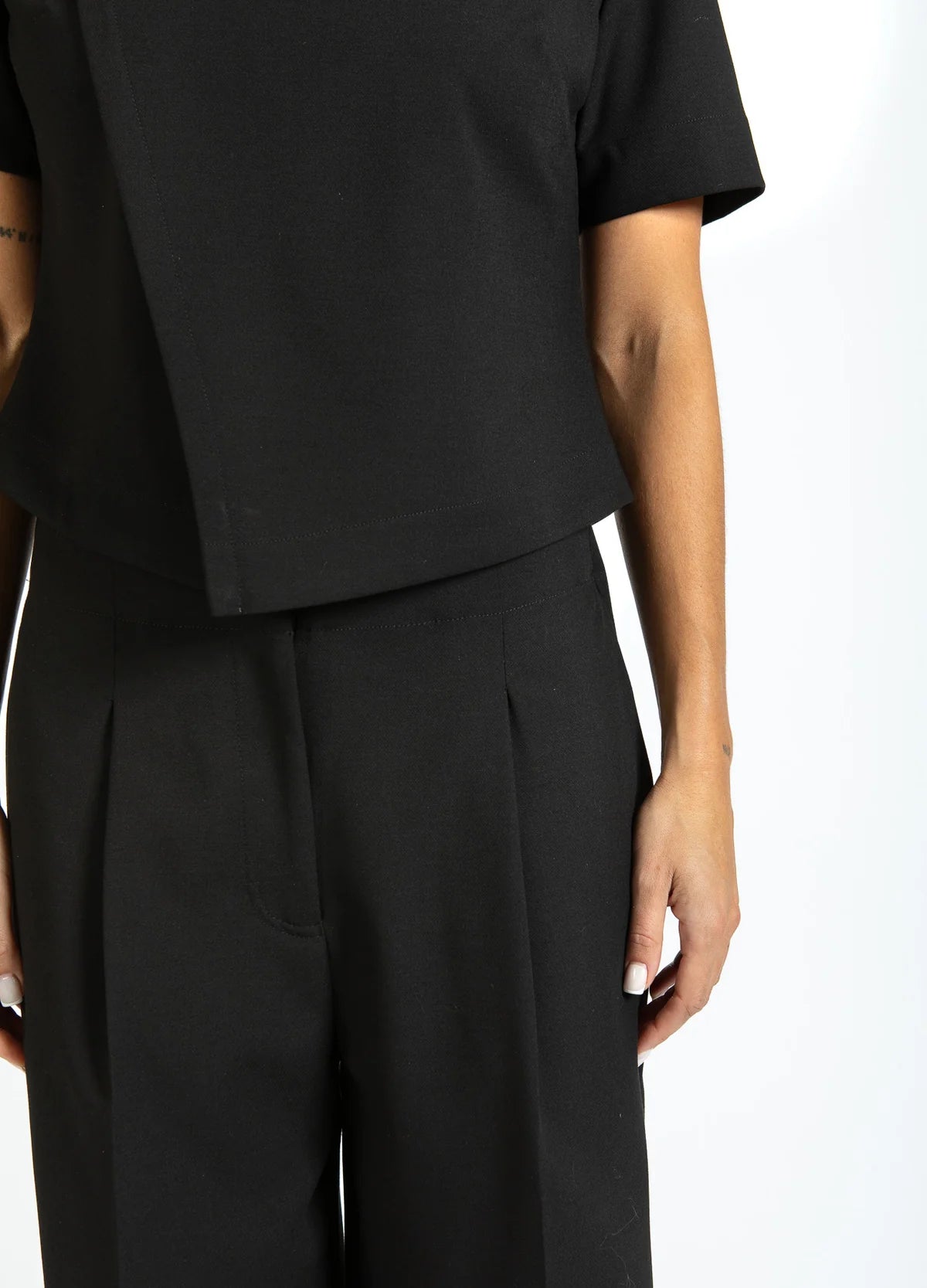 Wide Legged Suit Trousers in Black