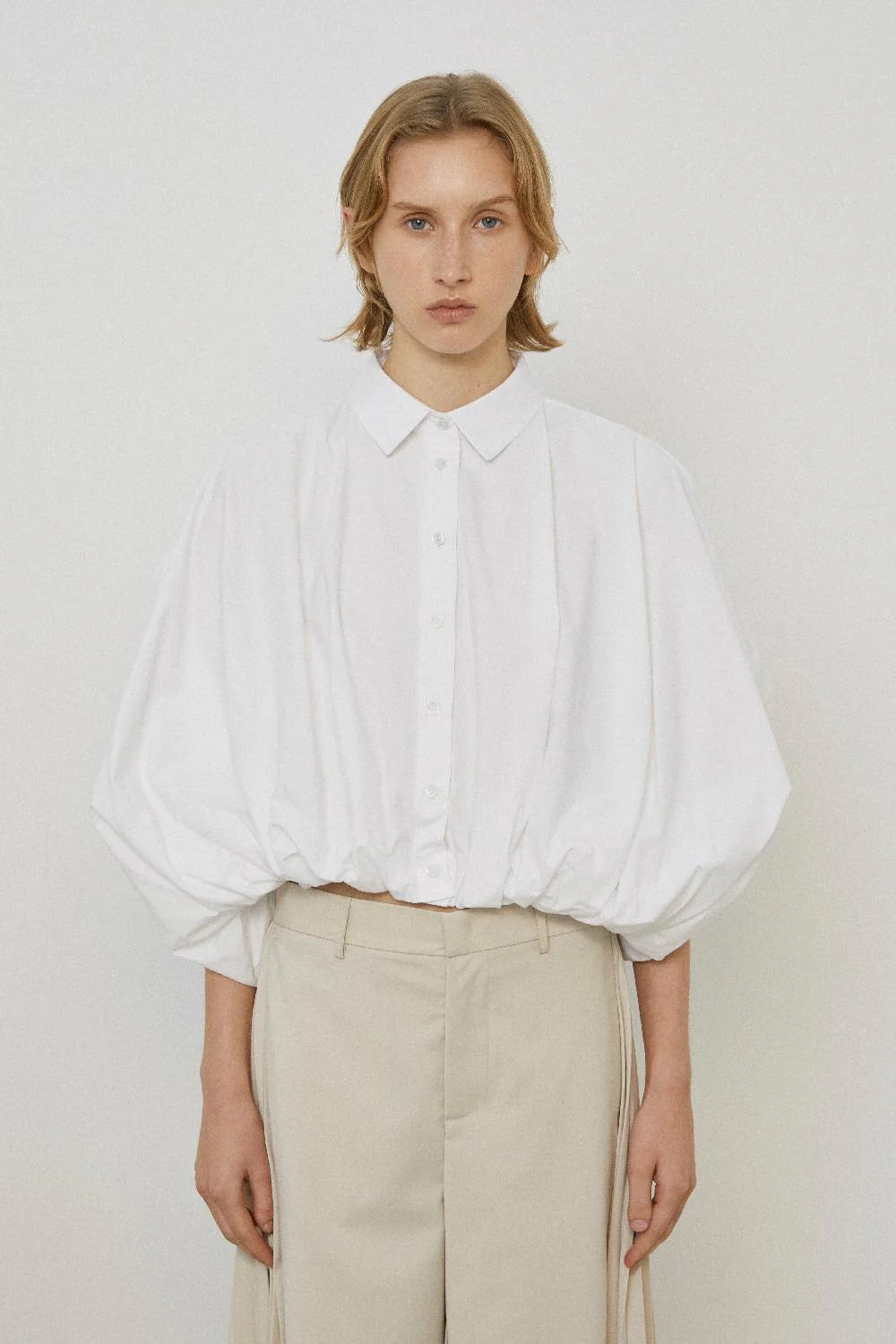 Short Balloon Shirt in Off White