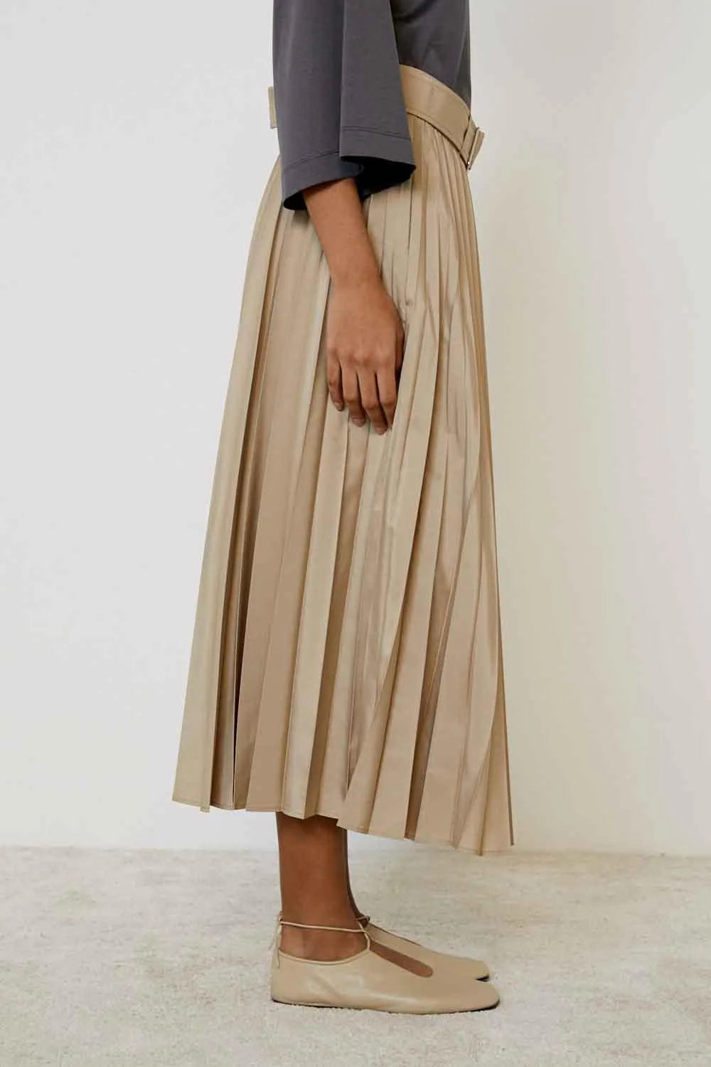 Pleated Skirt in Camel