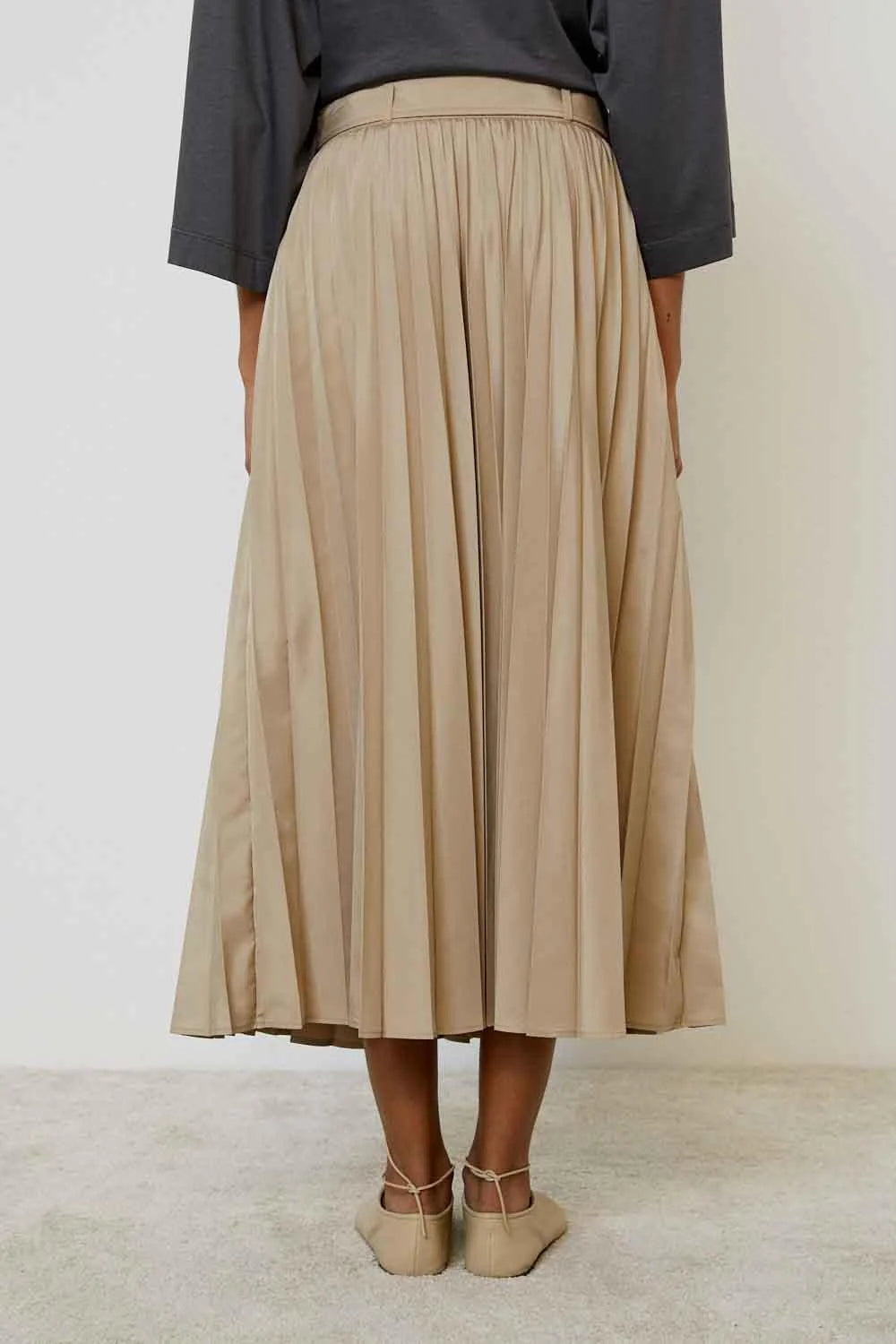 Pleated Skirt in Camel