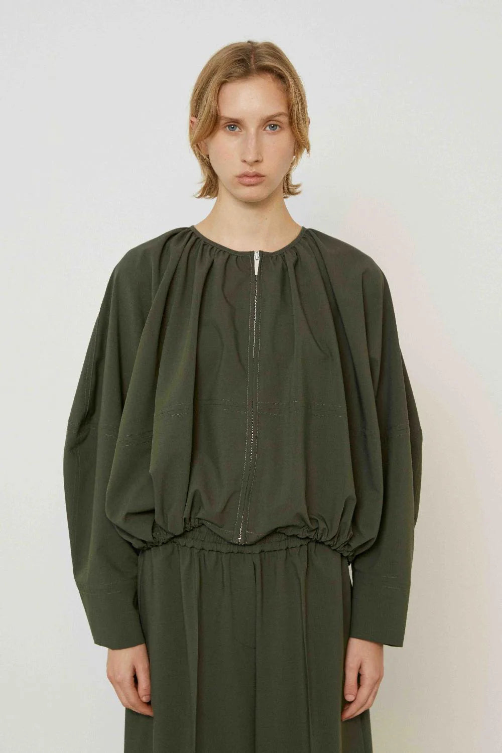 Jacket with drawstring in Military