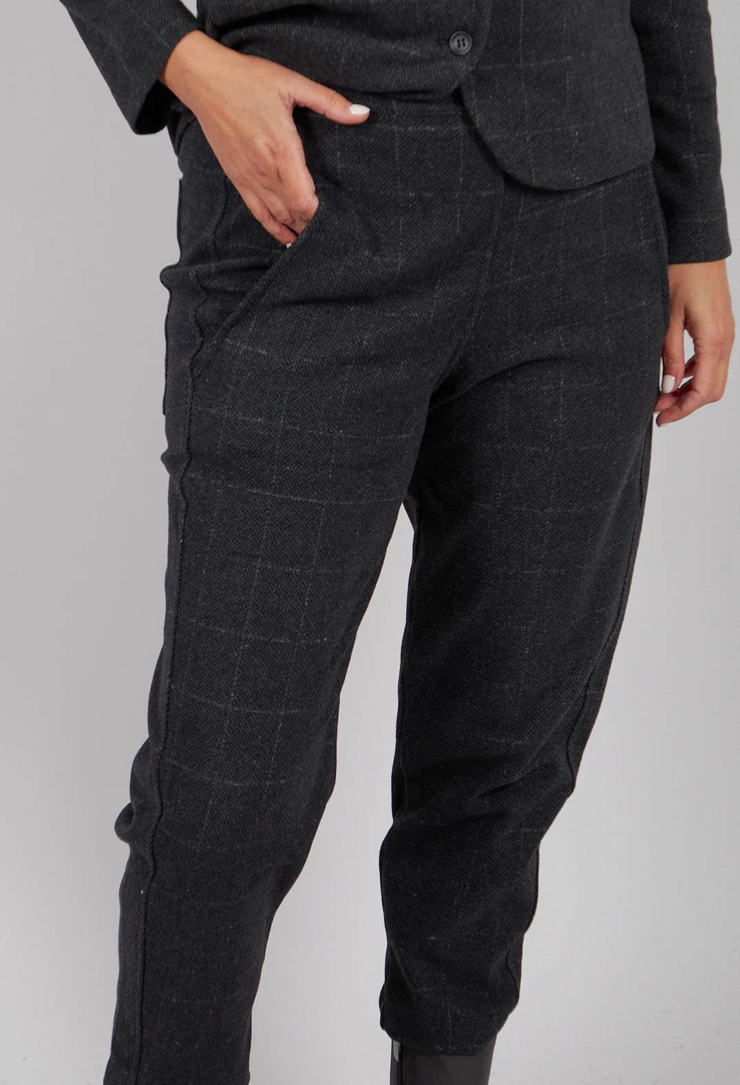 Terra J Wool Mix Barrel Trousers with narrow ankle in Charcoal Check
