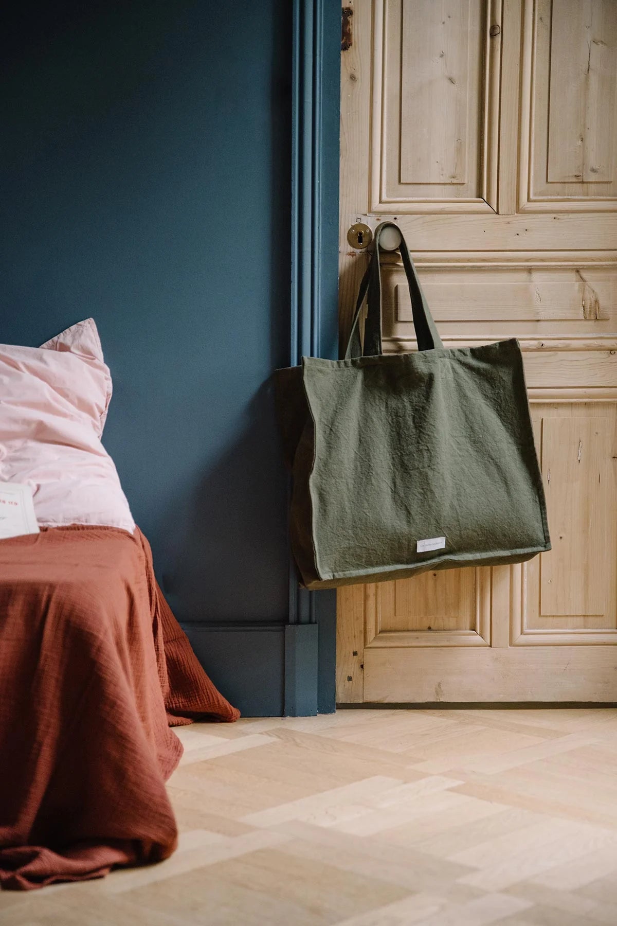 Les Pensionnaires Large Organic Cotton Tote Bag in Caper Green