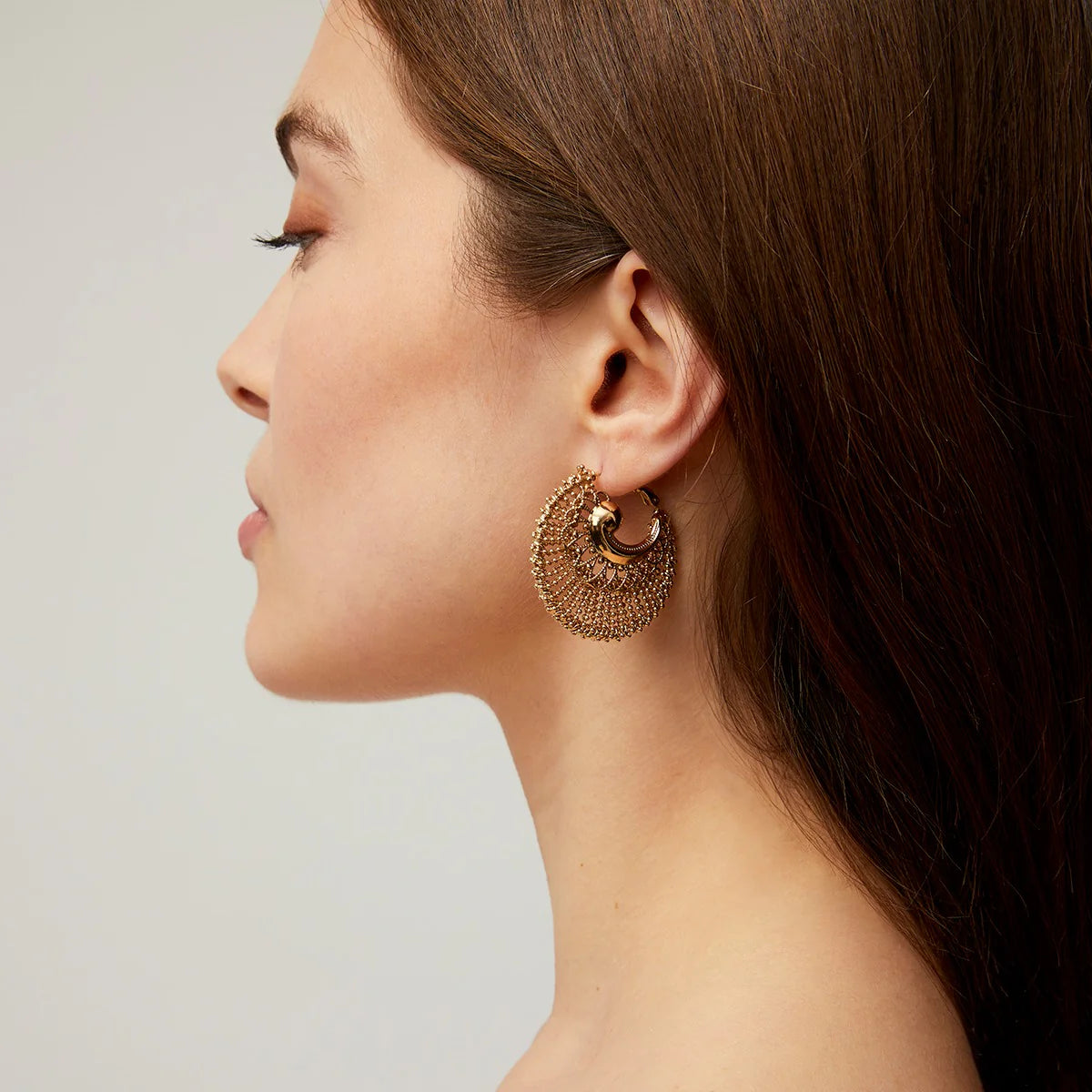Izzia Nues Earrings