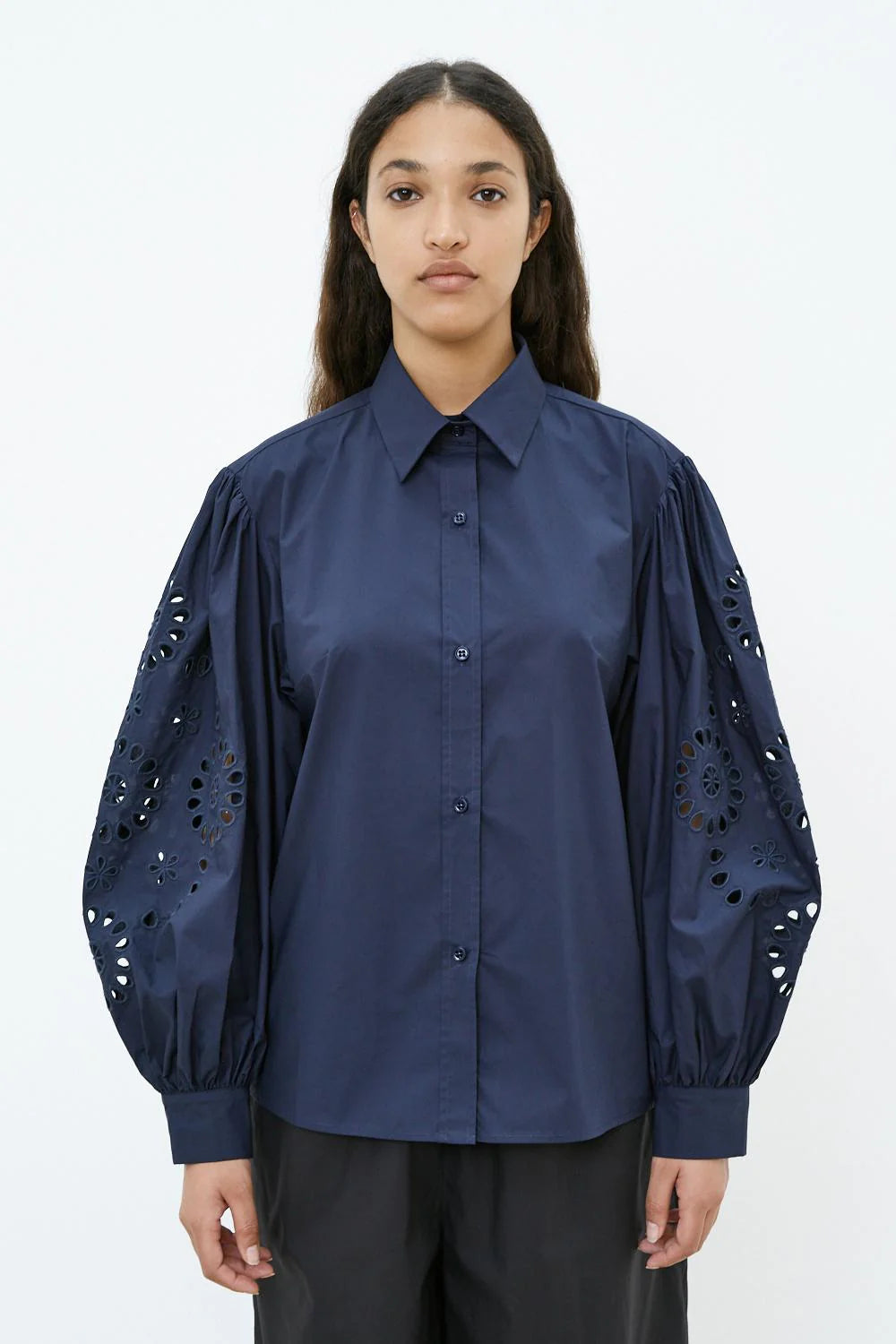 Laser embroidery sleeves shirt 100% cotton in Dark Navy