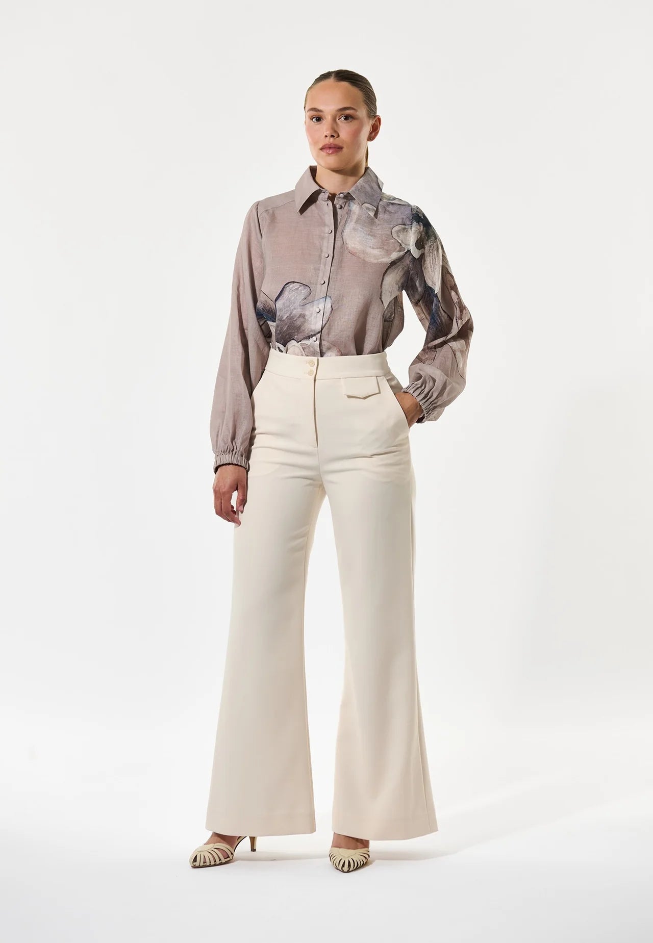 100% Linen Sioma Blouse in Belladonna Latte