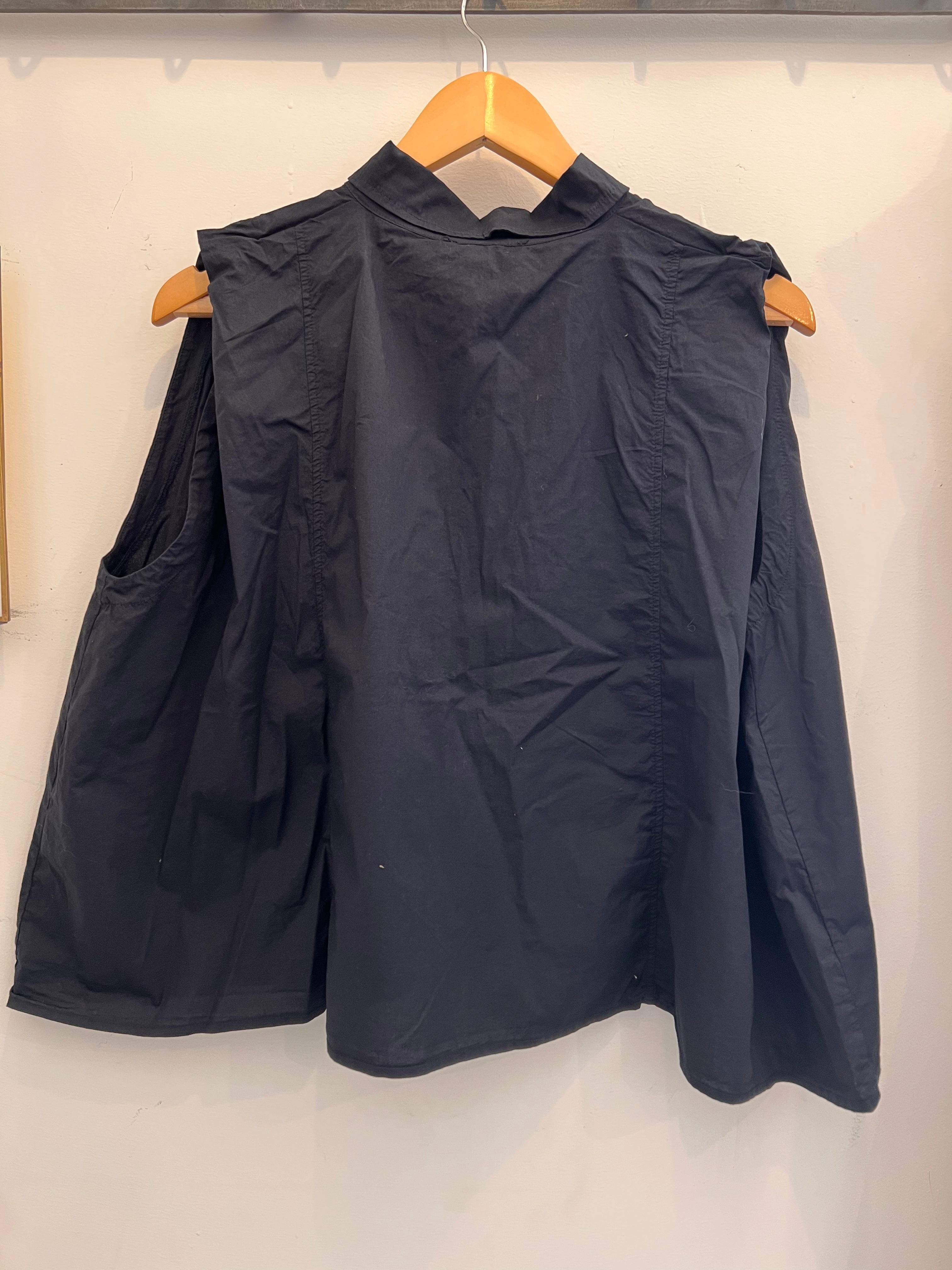 Pisan Sleeveless Shirt in Midnight Blue