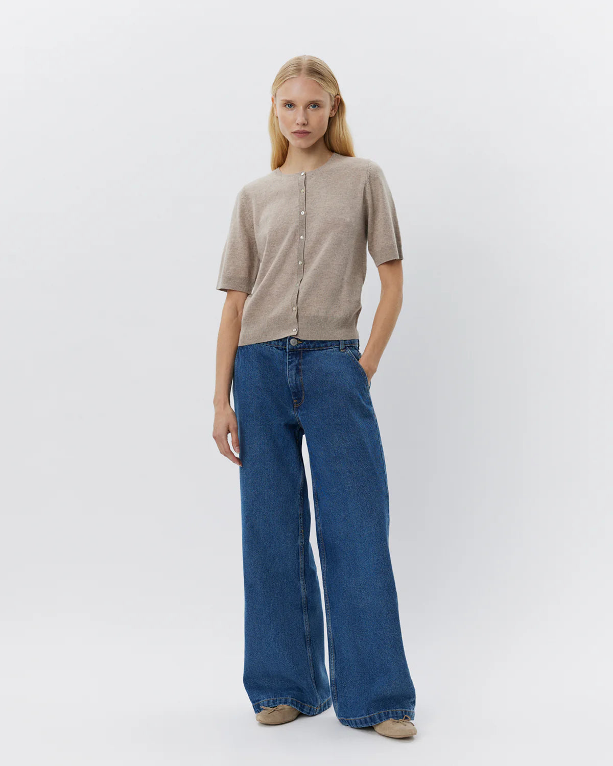 100% Merino Suna Short Sleeve Cardigan in Beige Melange