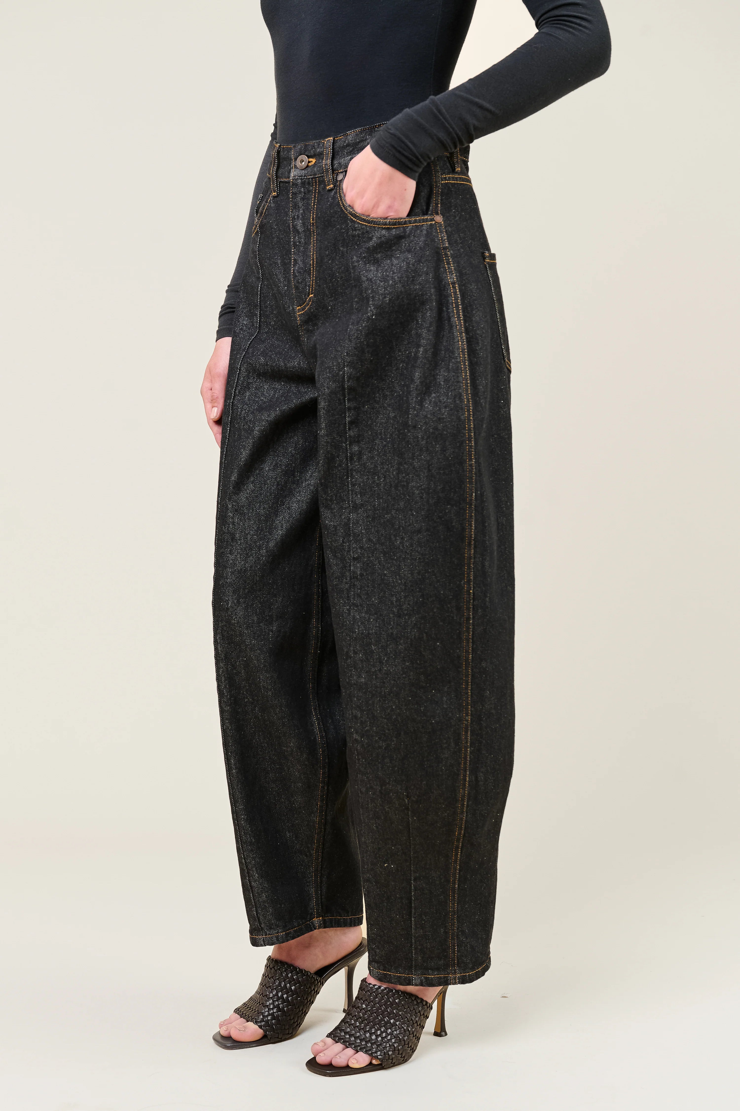 100% Cotton Naya Barrel Leg Jeans
