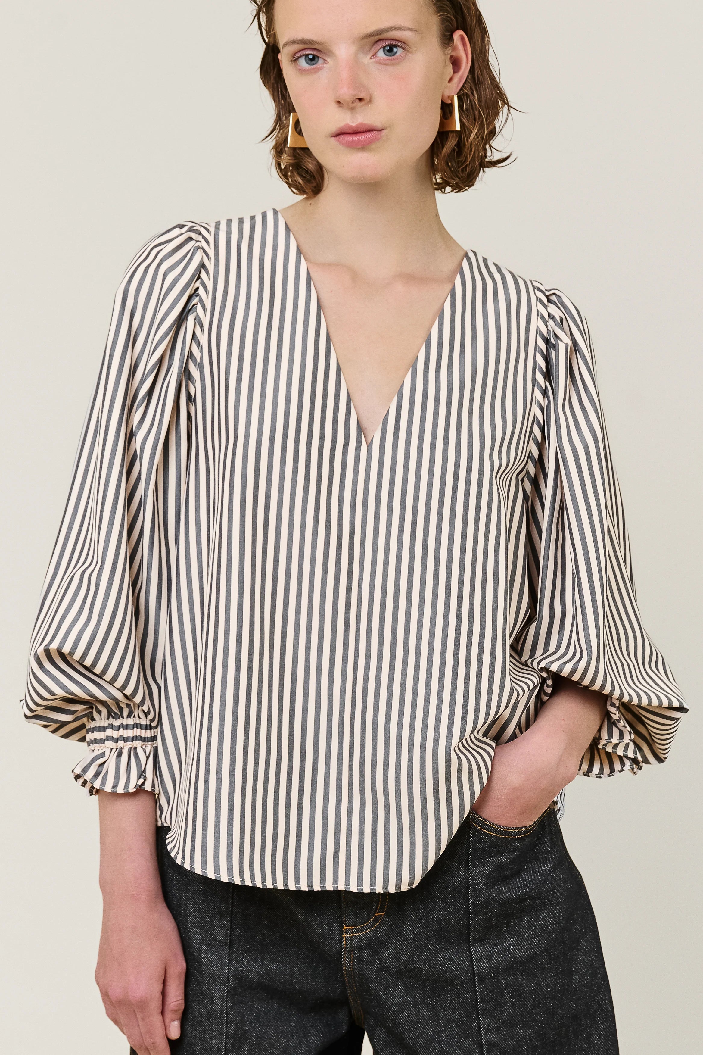 Remi Stripe Top in Charcoal and White