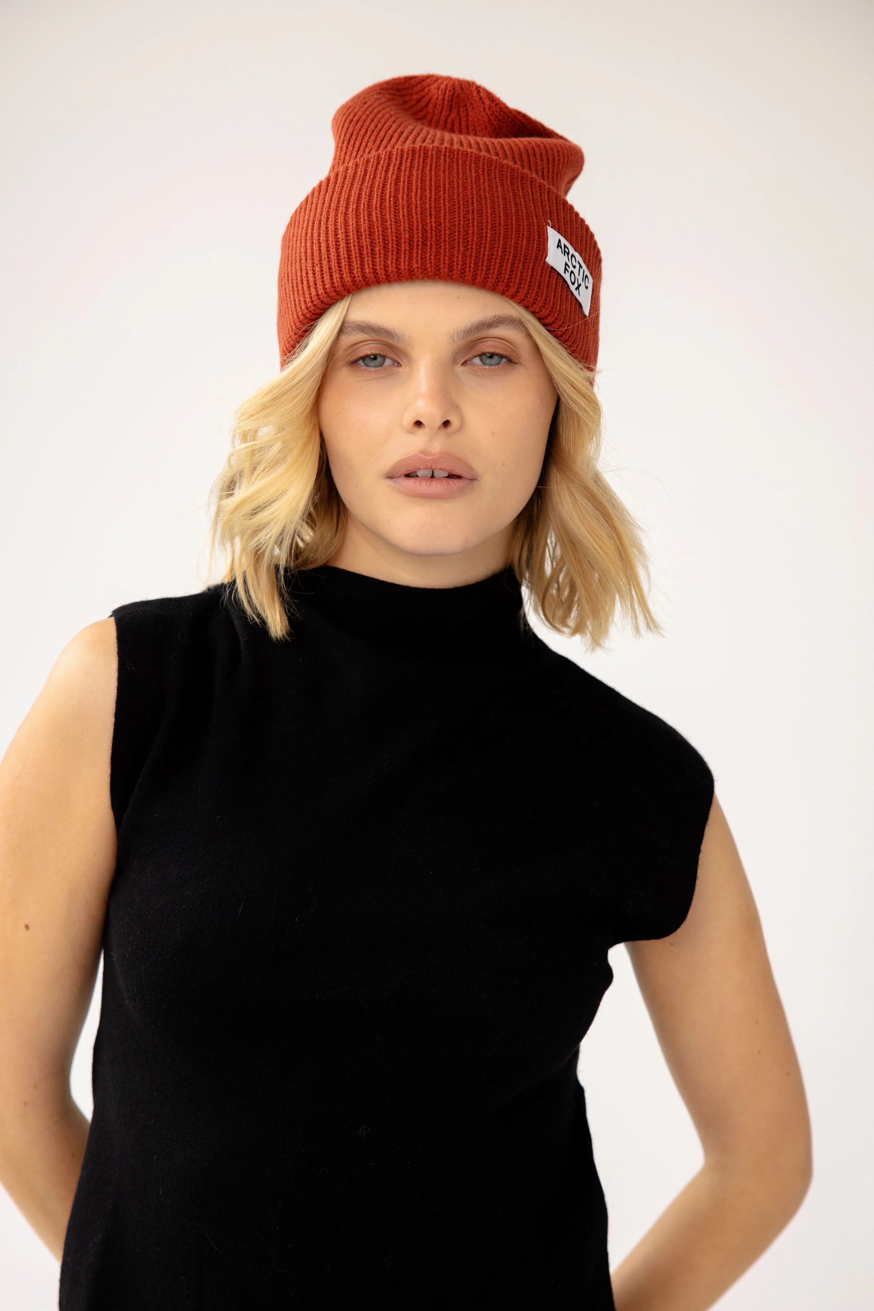 The Recycled Bottle Beanie in Hi Barbie Pink