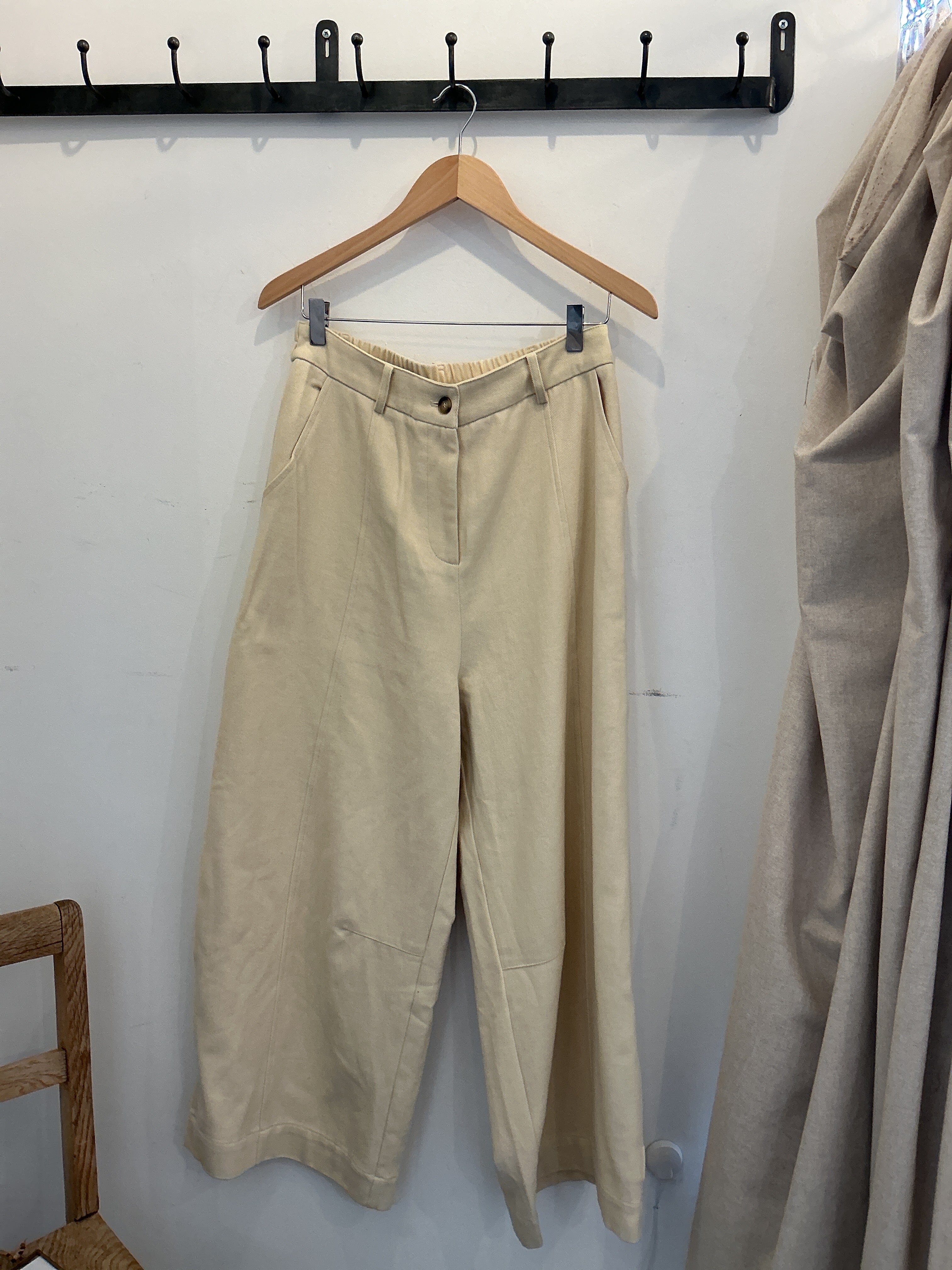 Maylis trousers in Crème
