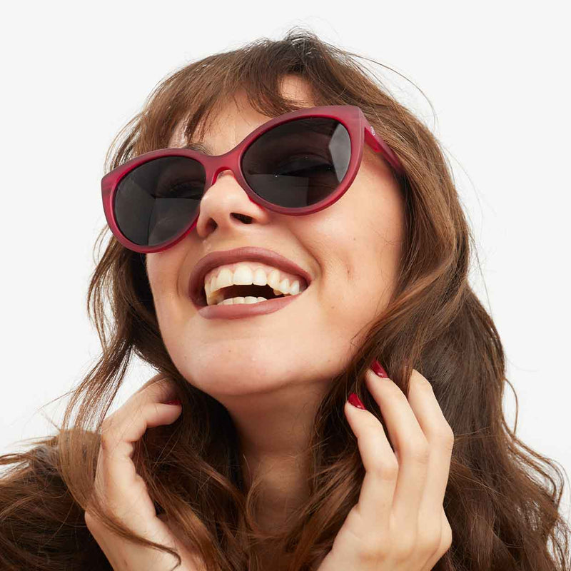 Barner sunglasses: Belleville in Radiant Fuchsia