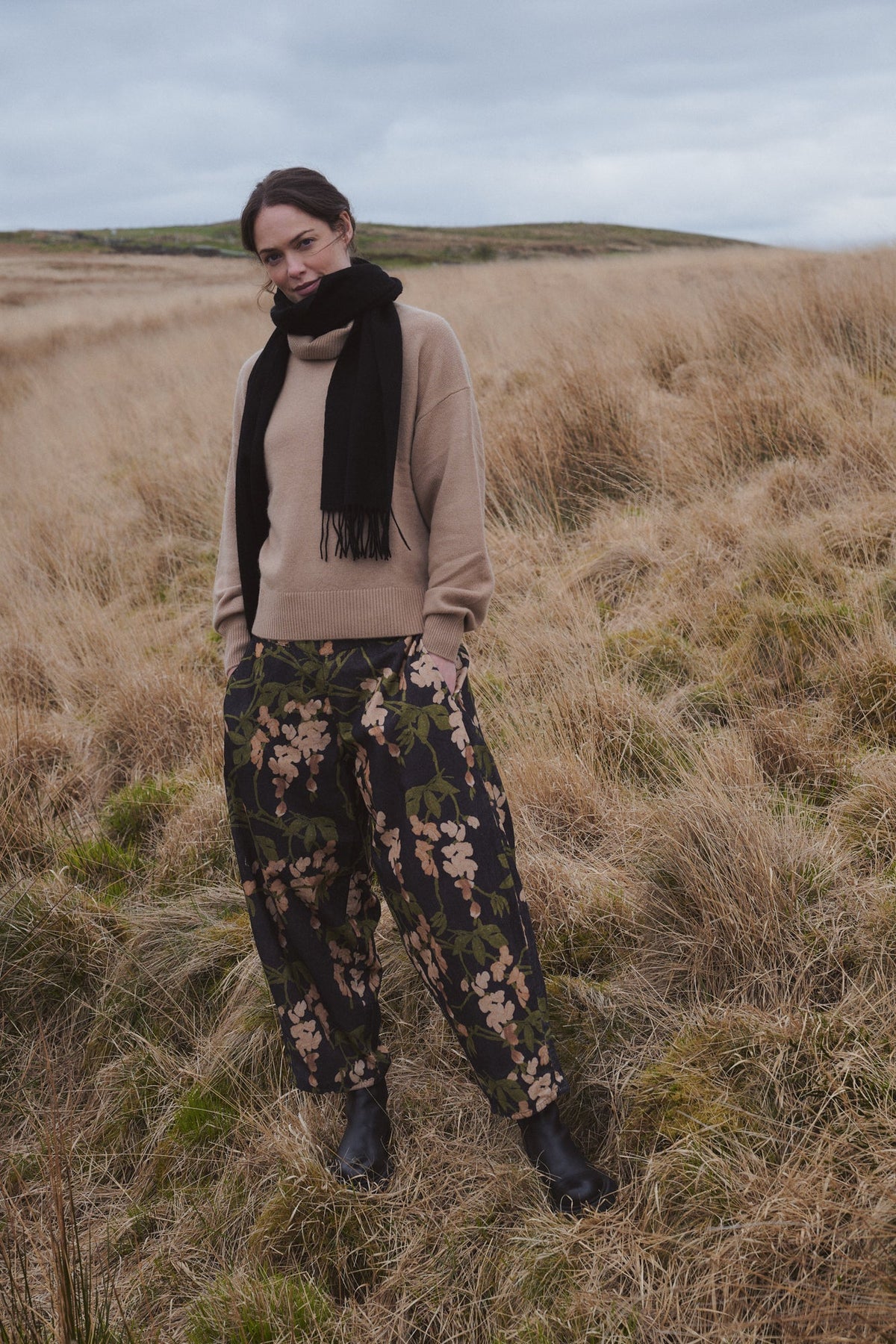 Wisteria Black Barrel Pants