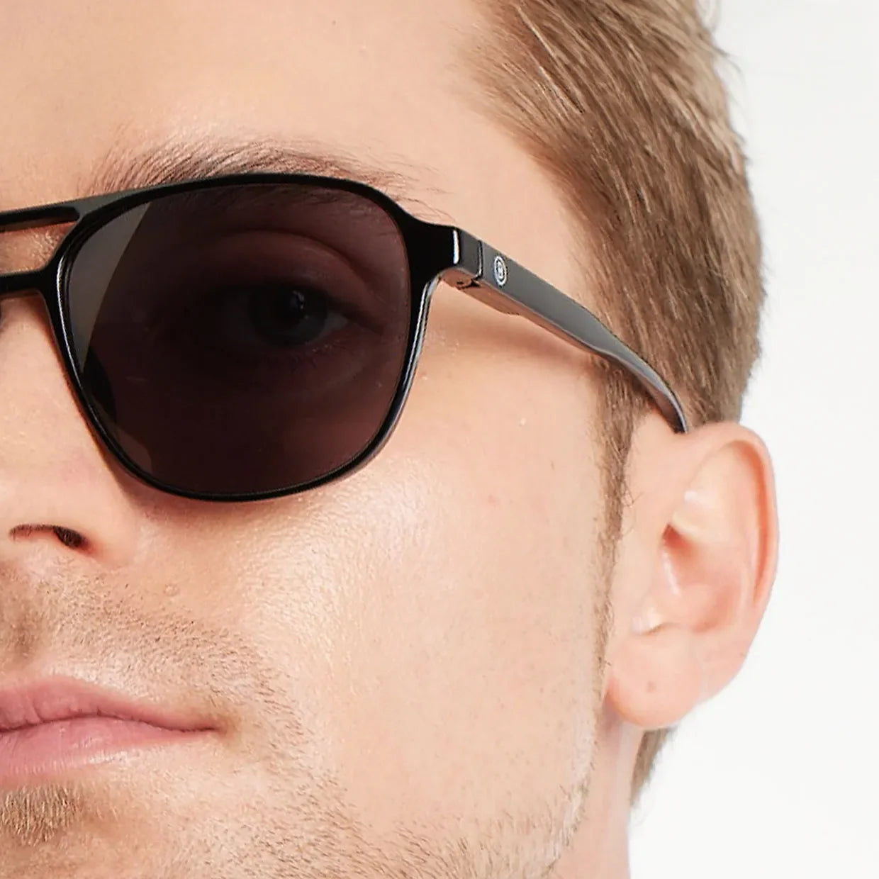 Barner sunglasses: Brad in Black Noir