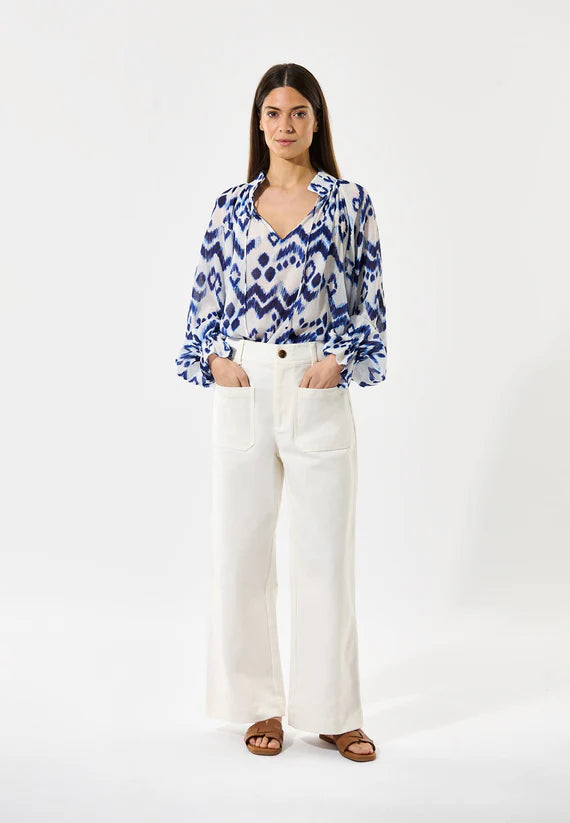Cassisa 100% Cotton Viscose Blouse in Solar Design