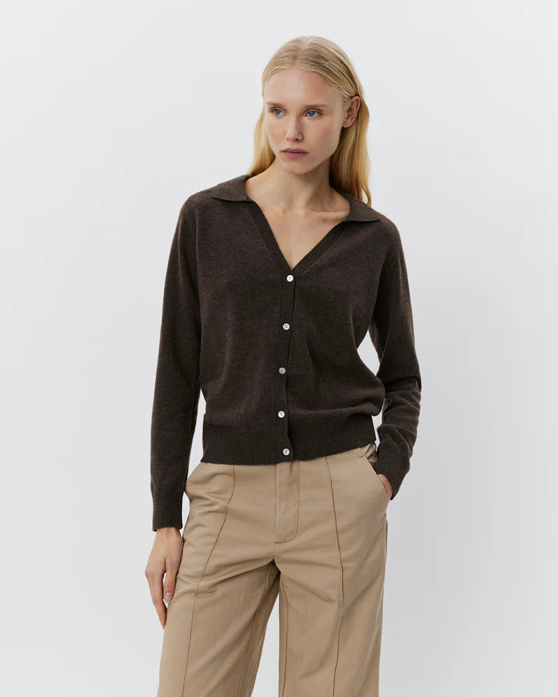 100% Merino Wool Cardigan with Polo Collar in Brown Fudge