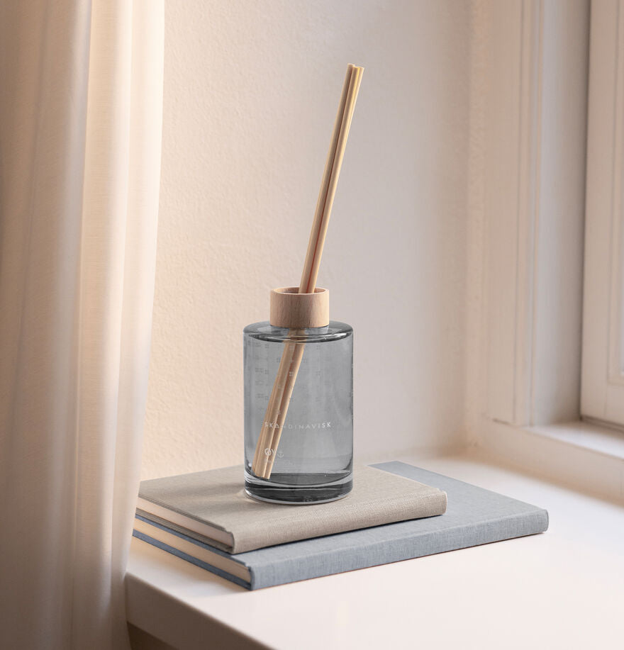 OY Large Diffuser- A life surrounded by water- 200ml Scent Diffuser