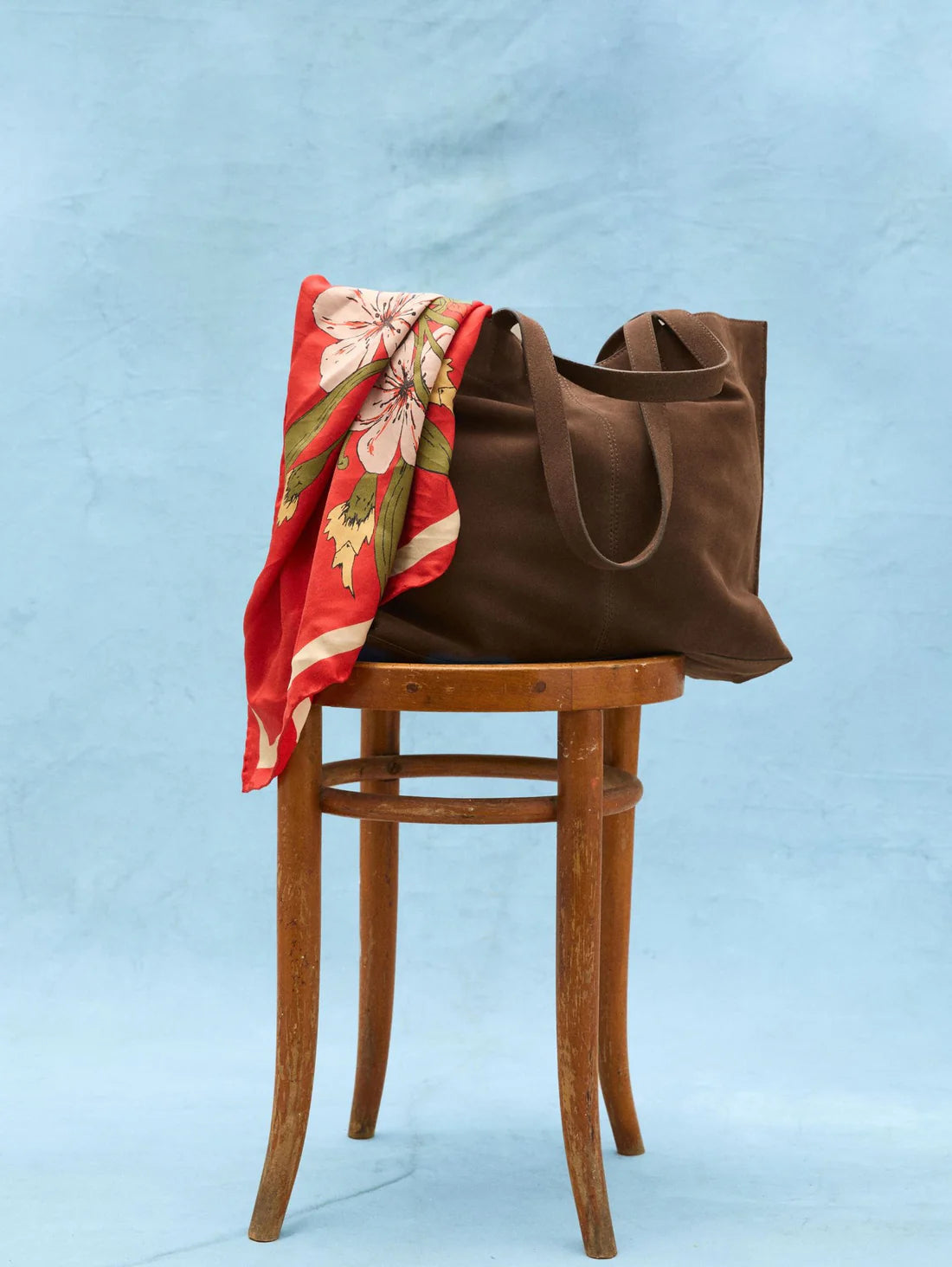 Magna flower Sia scarf in Adrenaline red