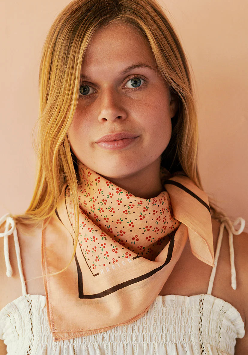 Petite Berry bandana in Almost