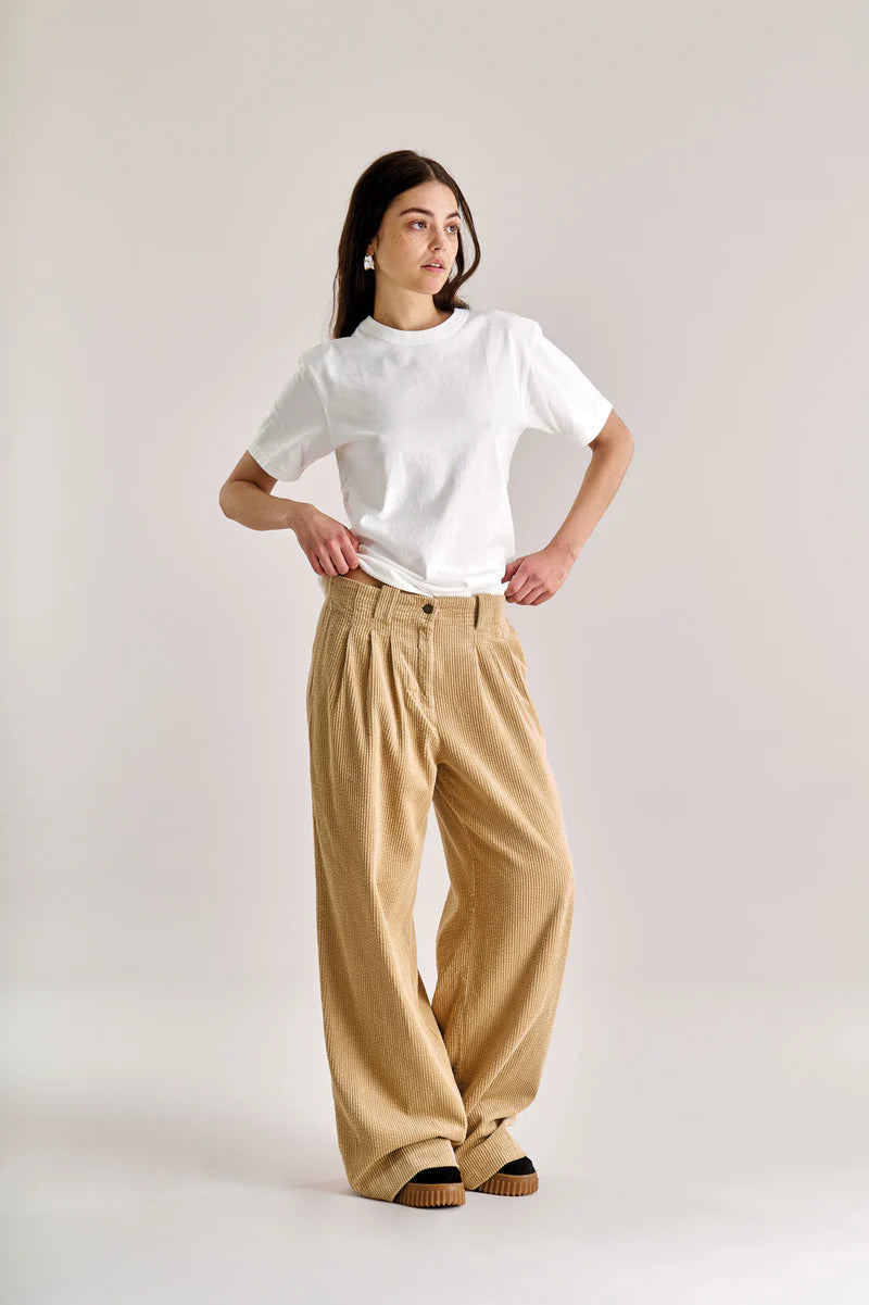 Lola organic cotton trousers in Croissant
