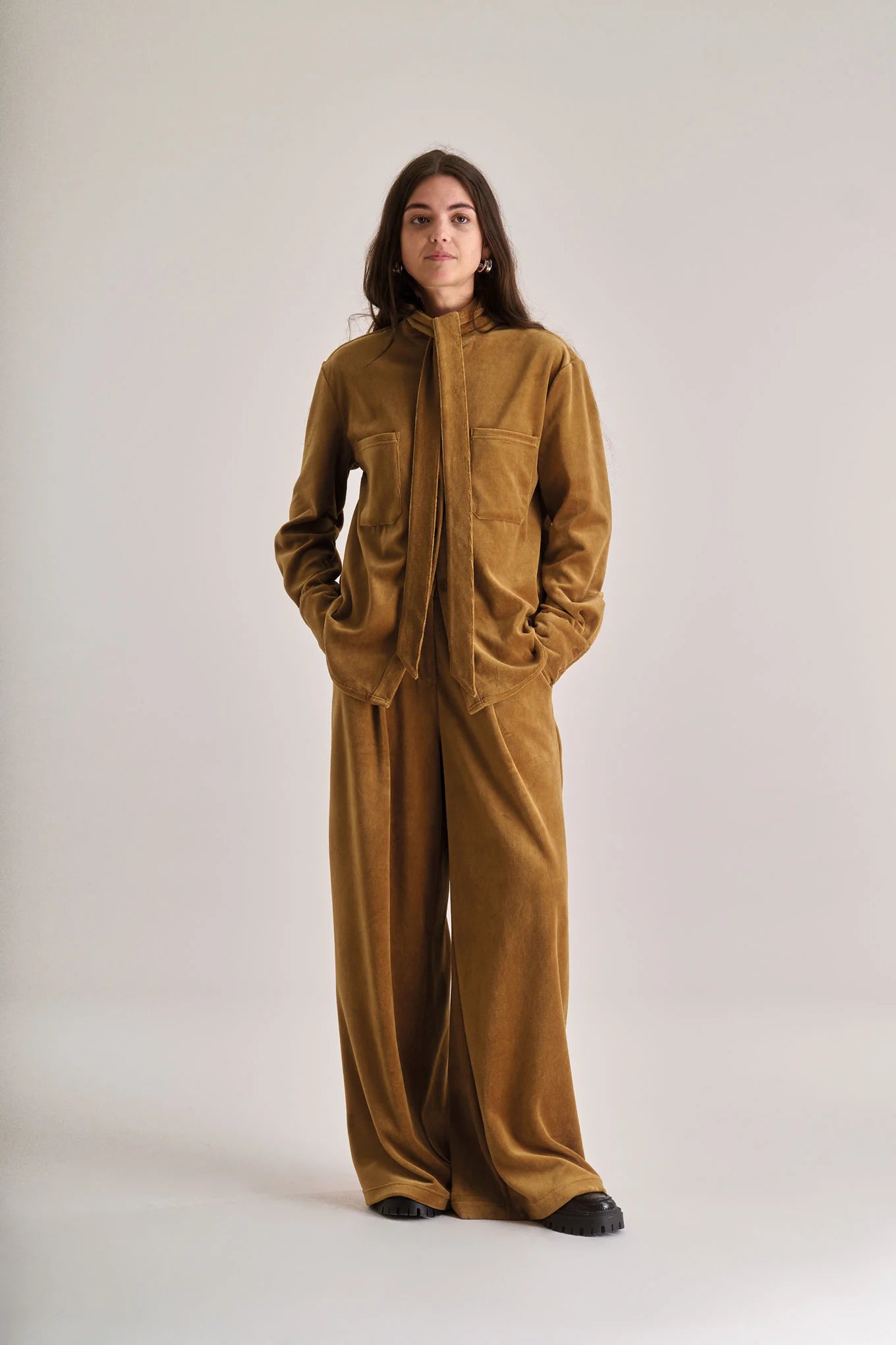 Ford velvet top in Olive