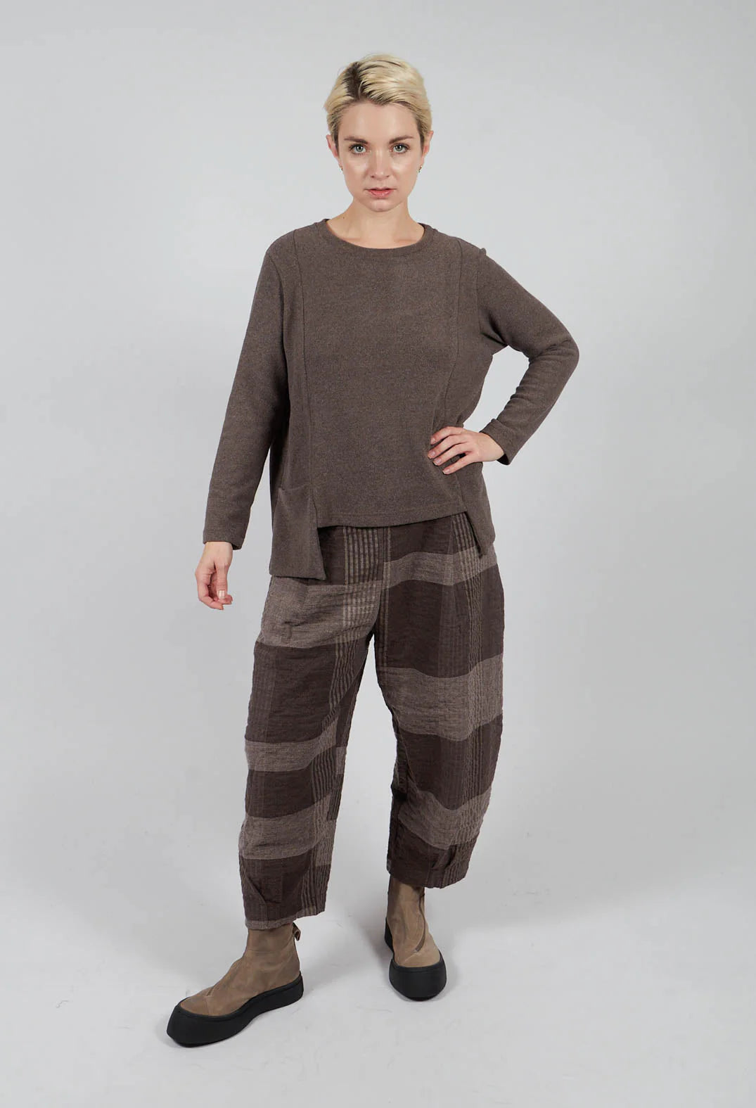 Bianco S 100% Cotton Dart Trousers in Pale/Dark Brown check