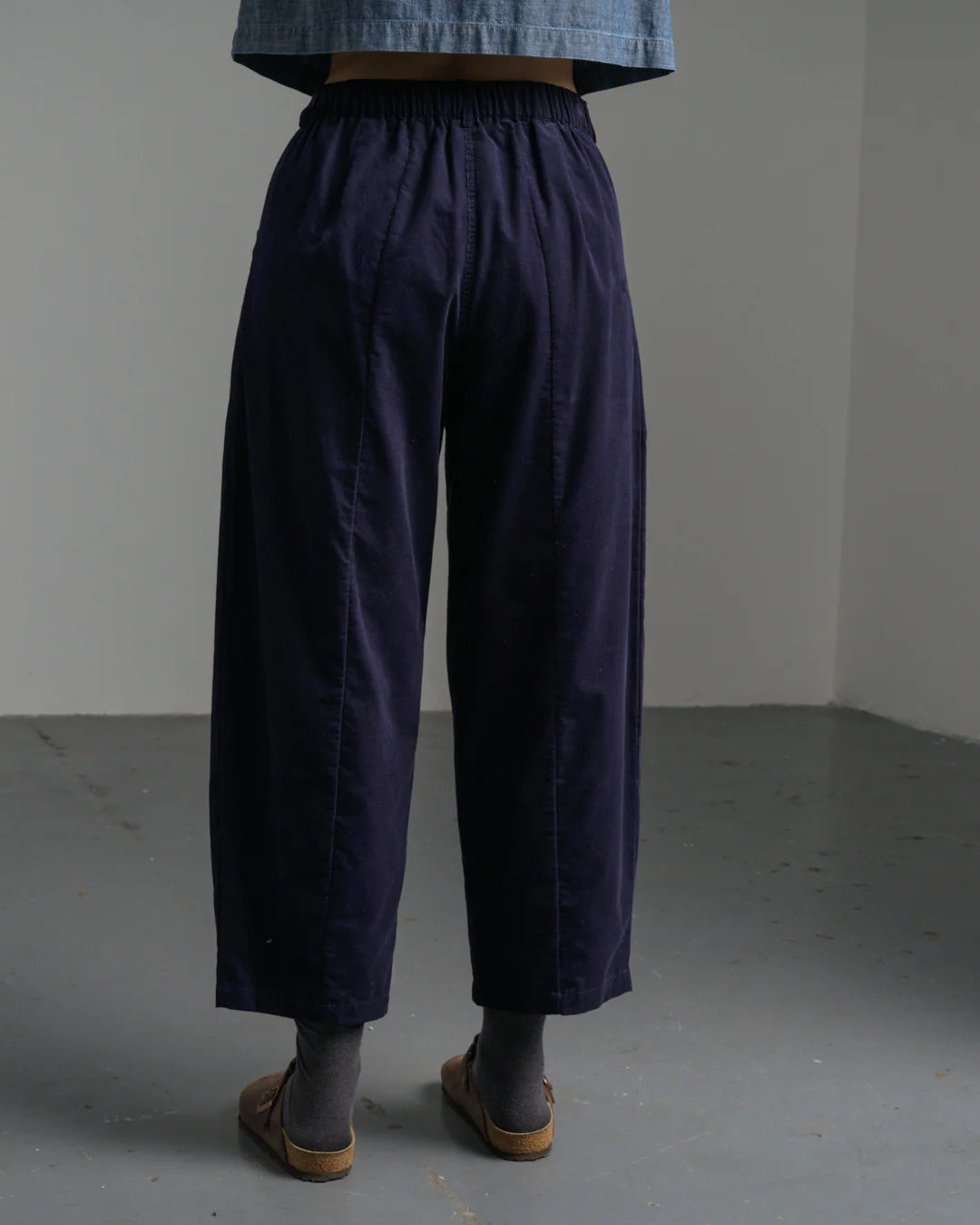 Lorren Barrel Leg Cord Trousers in Navy