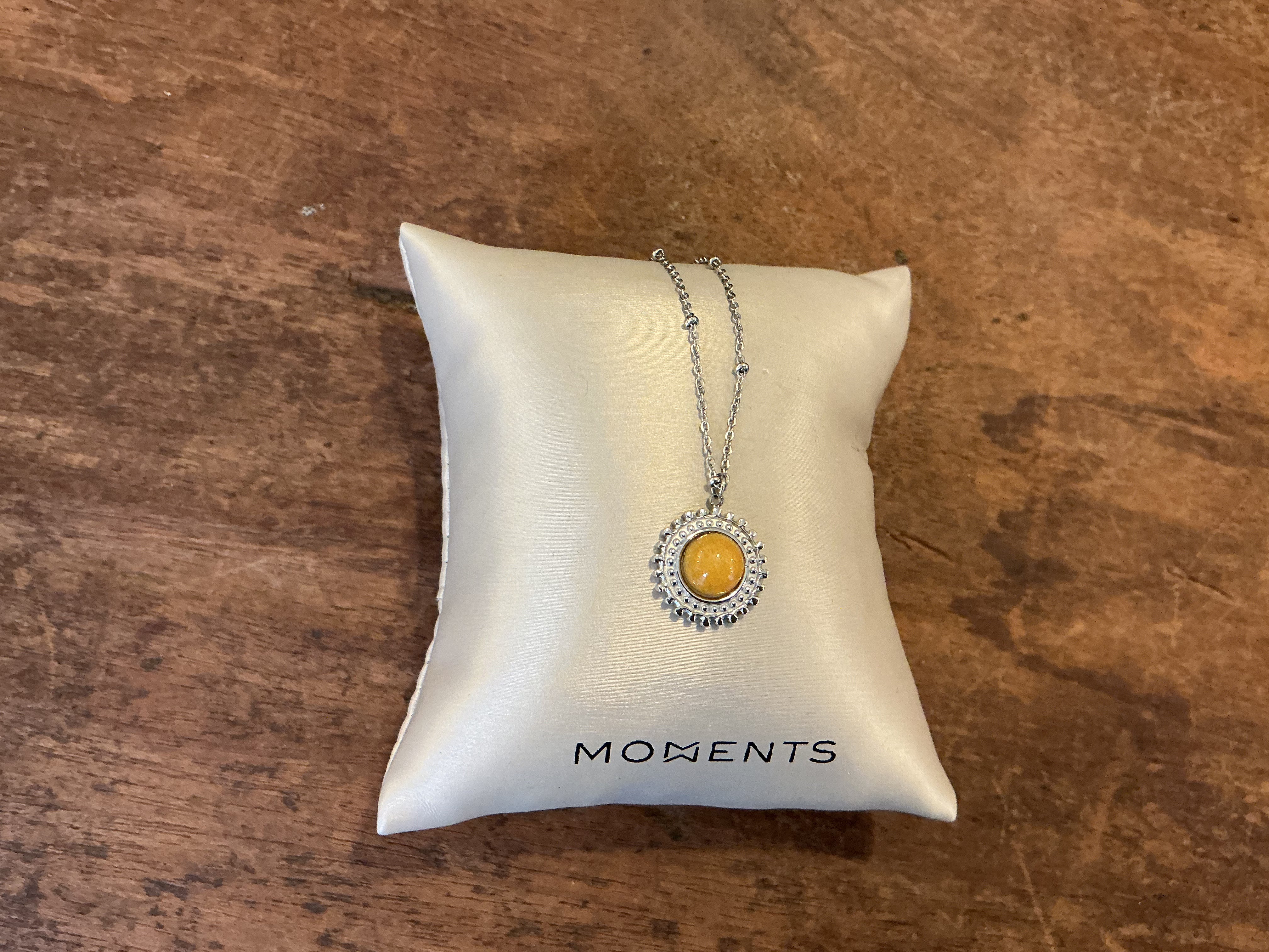 Moments Sophie Necklce