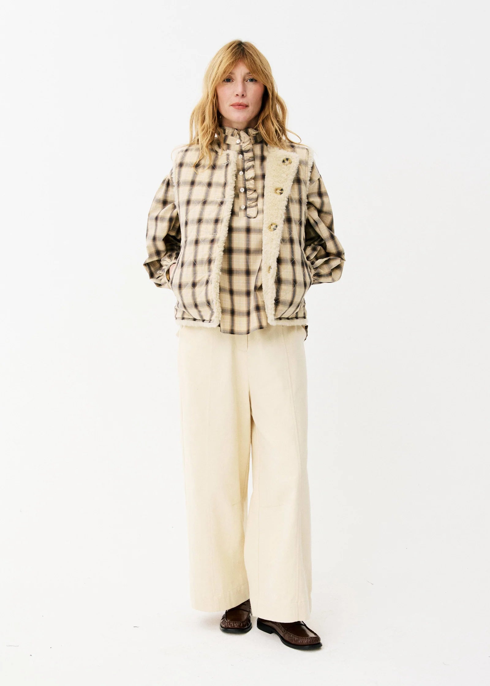 Alicia Gilet in Beige