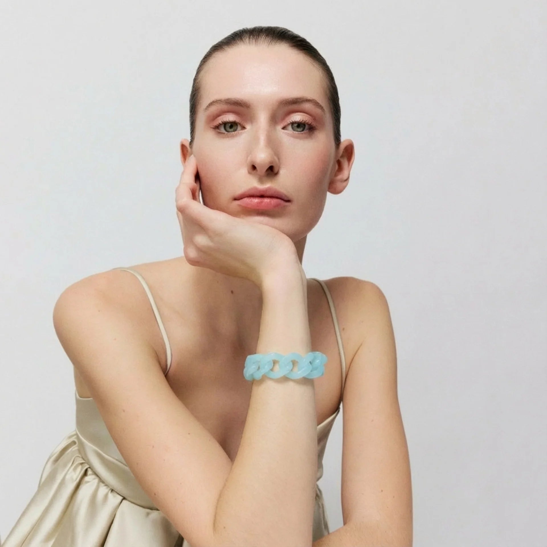 Flat Chain Bracelet in Opaline Blue