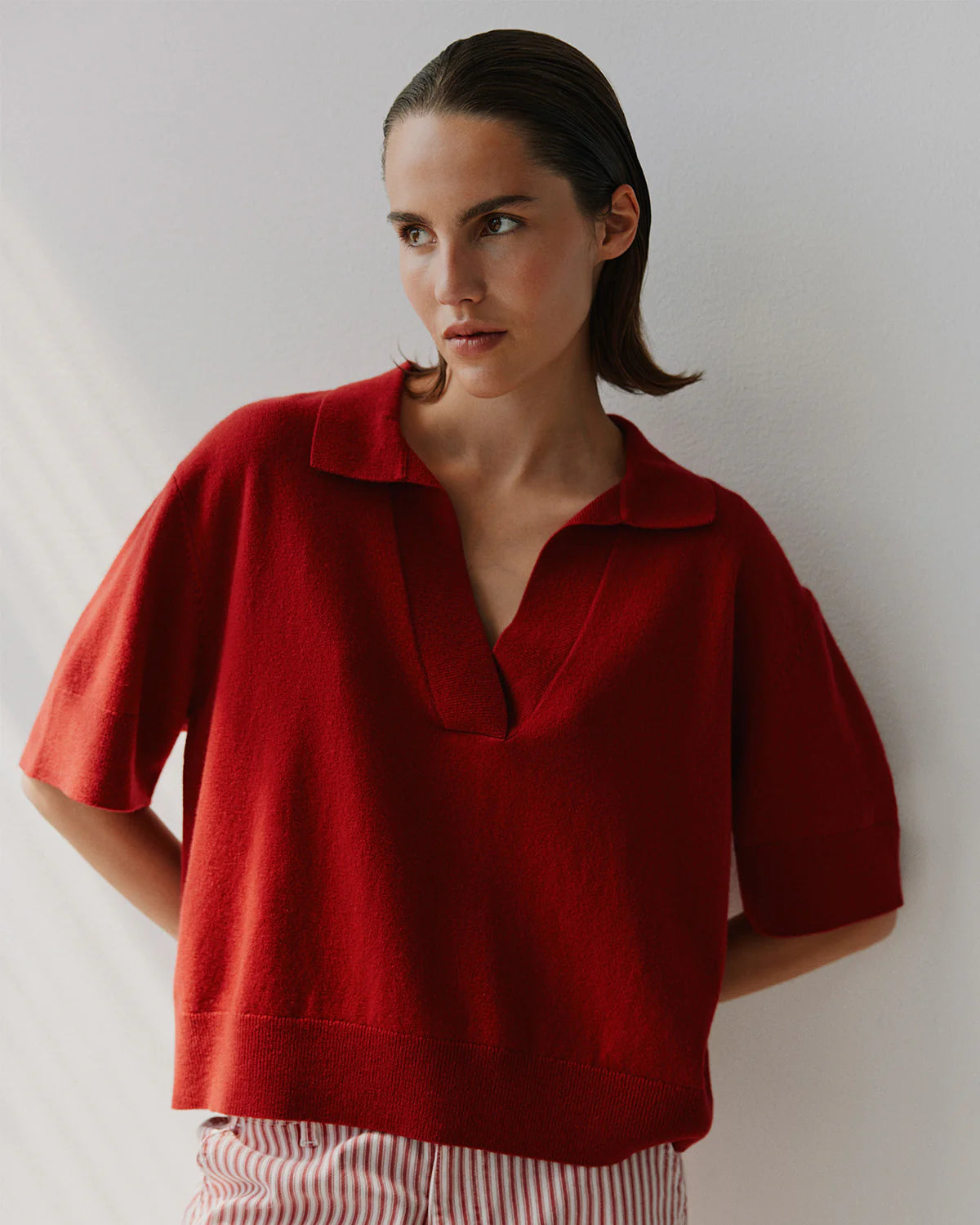 Short Sleeve Jumper with Collar - Red