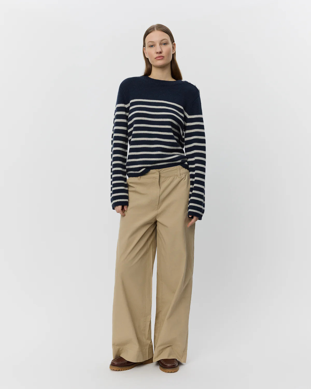 Reine 100% Cotton Wide Legged Cargo Trousers in Dark Sand