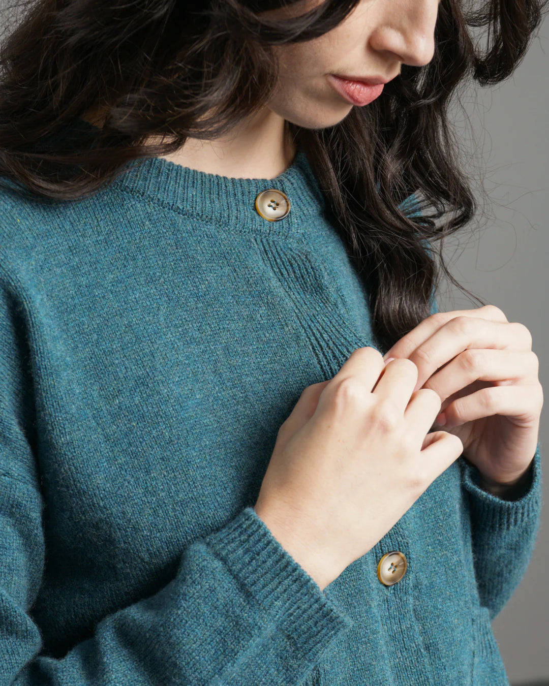 Mira Cropped Cardigan 100% Merino Wool in Hunter