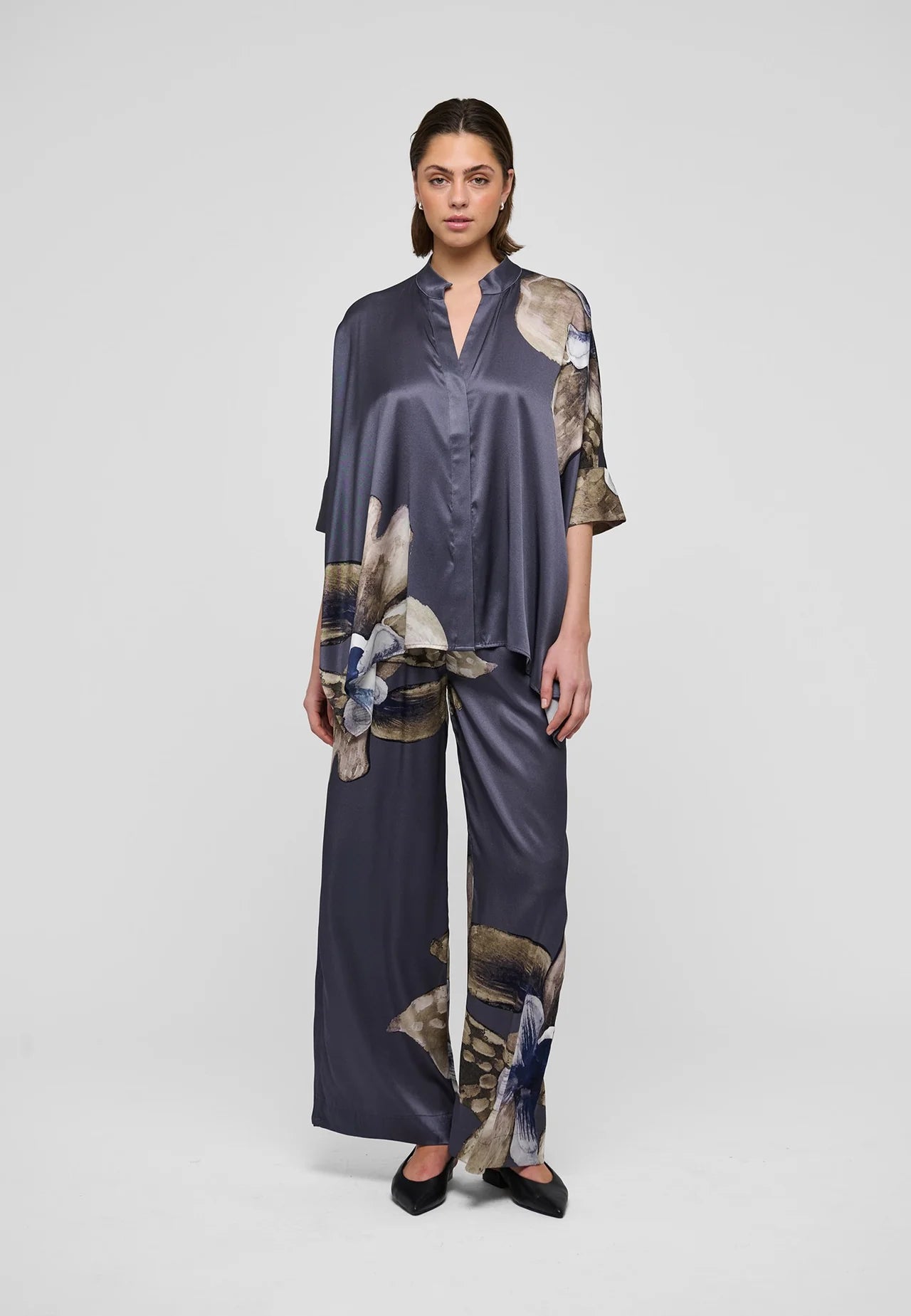 92% Silk Mandy Shirt in Belladonna Steel