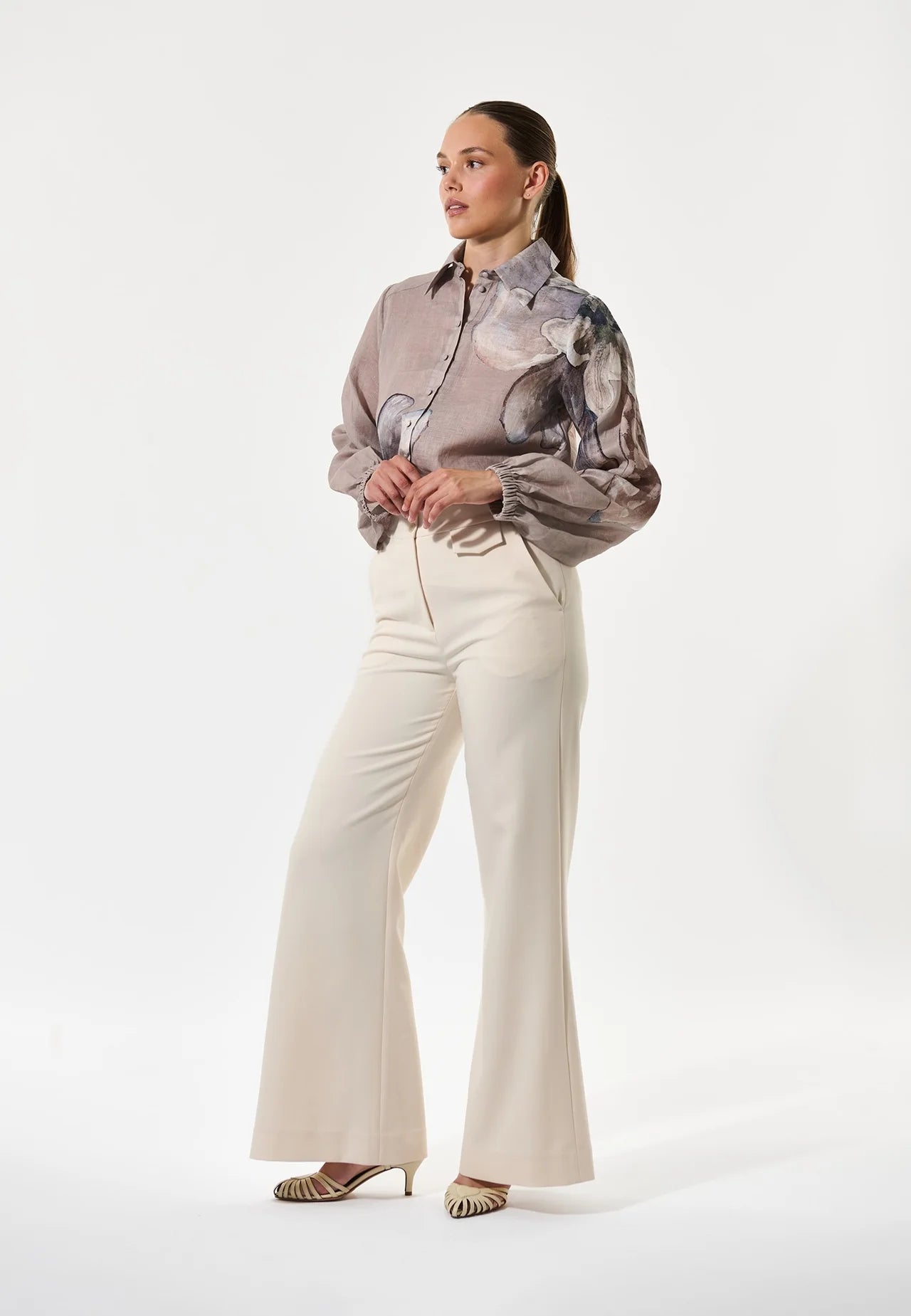 100% Linen Sioma Blouse in Belladonna Latte