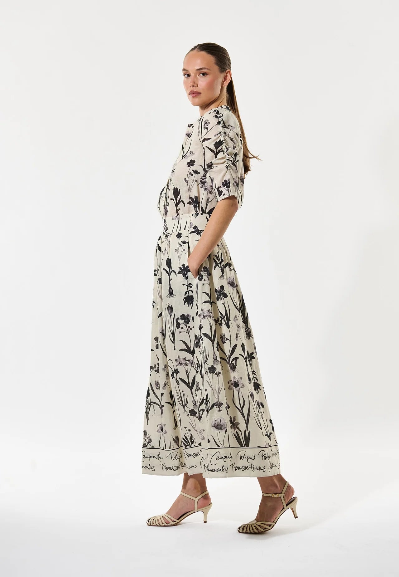 100% Linen Edda Skirt in Botanical Print