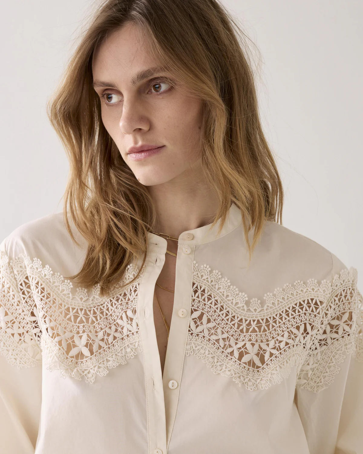 100% Crisp Cotton Poplin Boxy Shirt in Creme