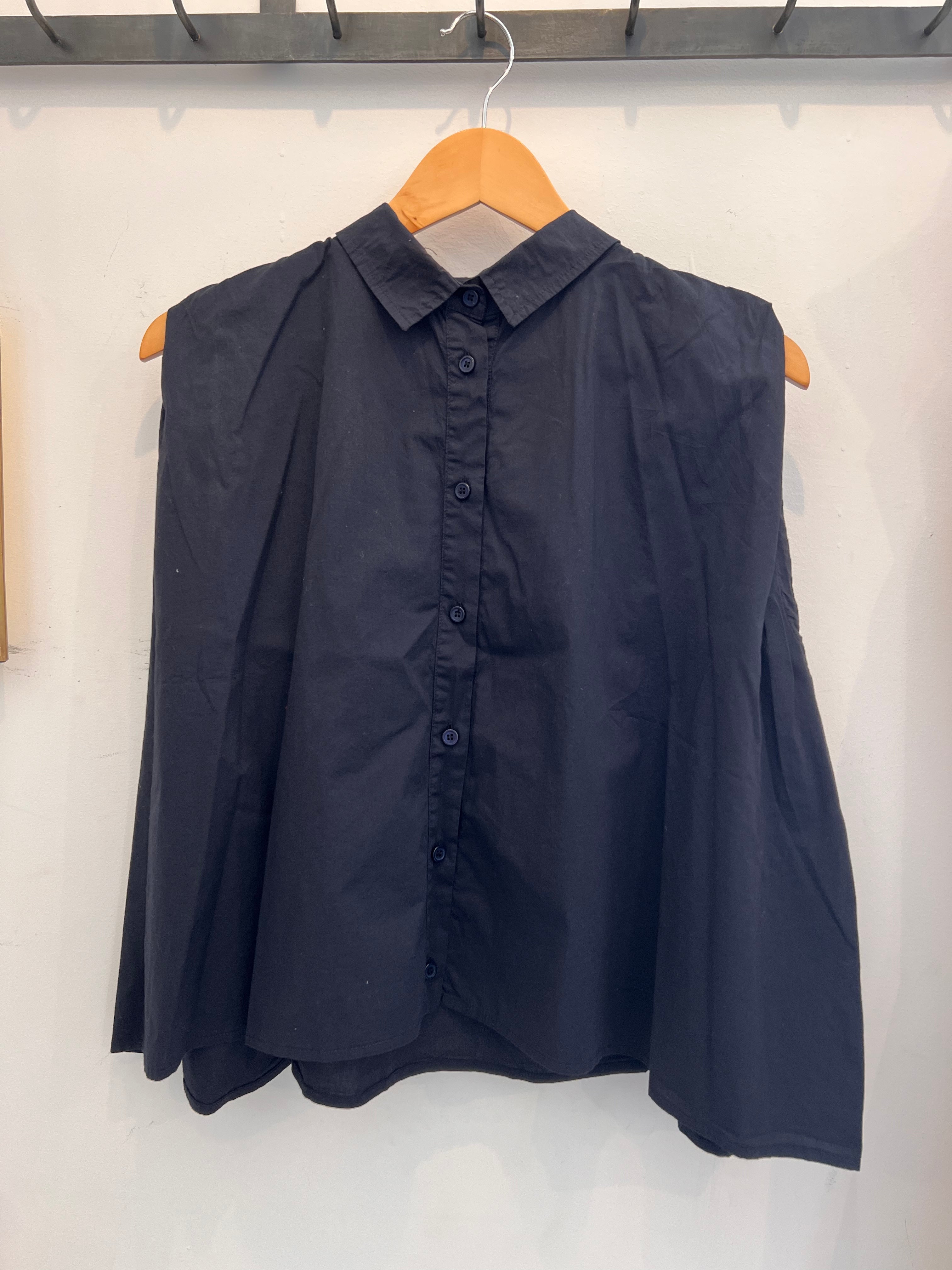 Pisan Sleeveless Shirt in Midnight Blue
