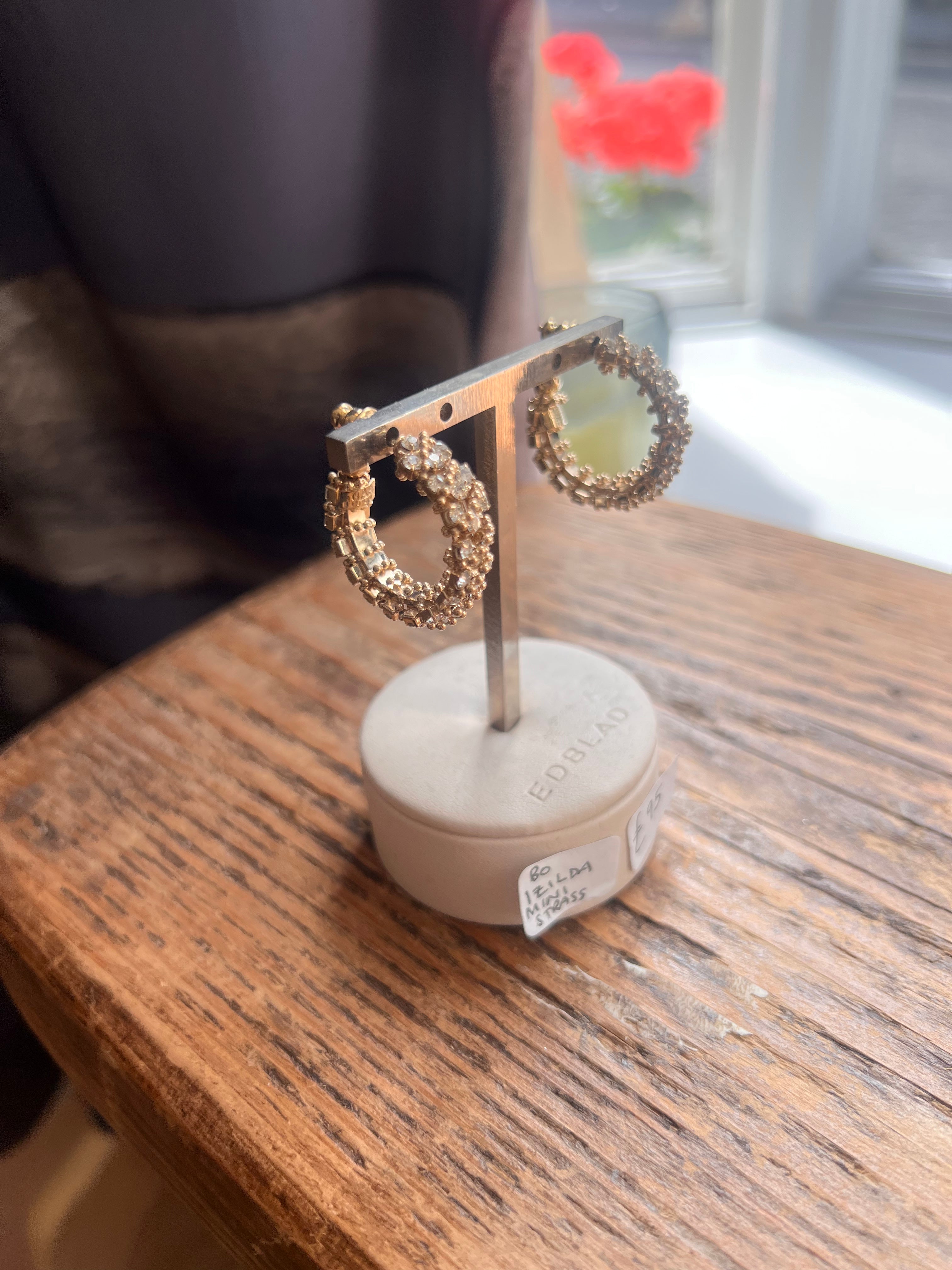 Bo Izilda Mini Strass Earrings in Gold