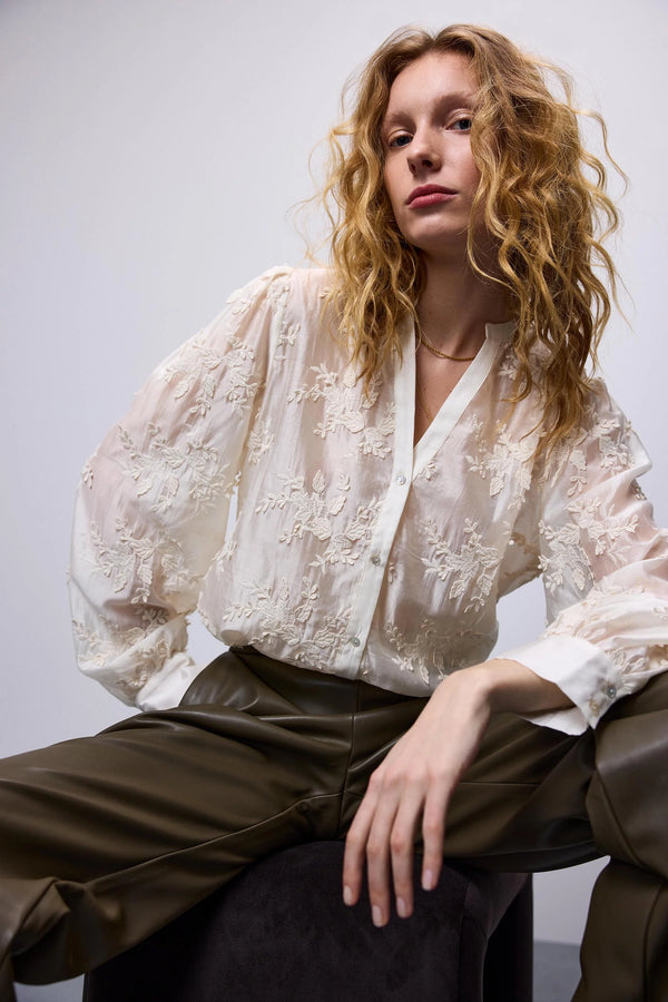 Flower Lace Blouse in Cream