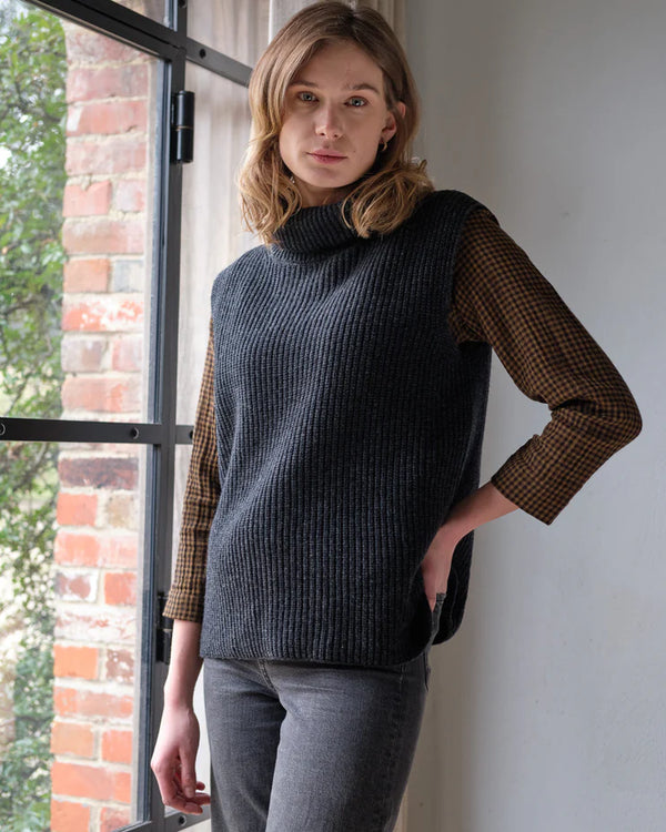 Lisa Sleeveless Jumper in 100% Merino Wool in Charcoal